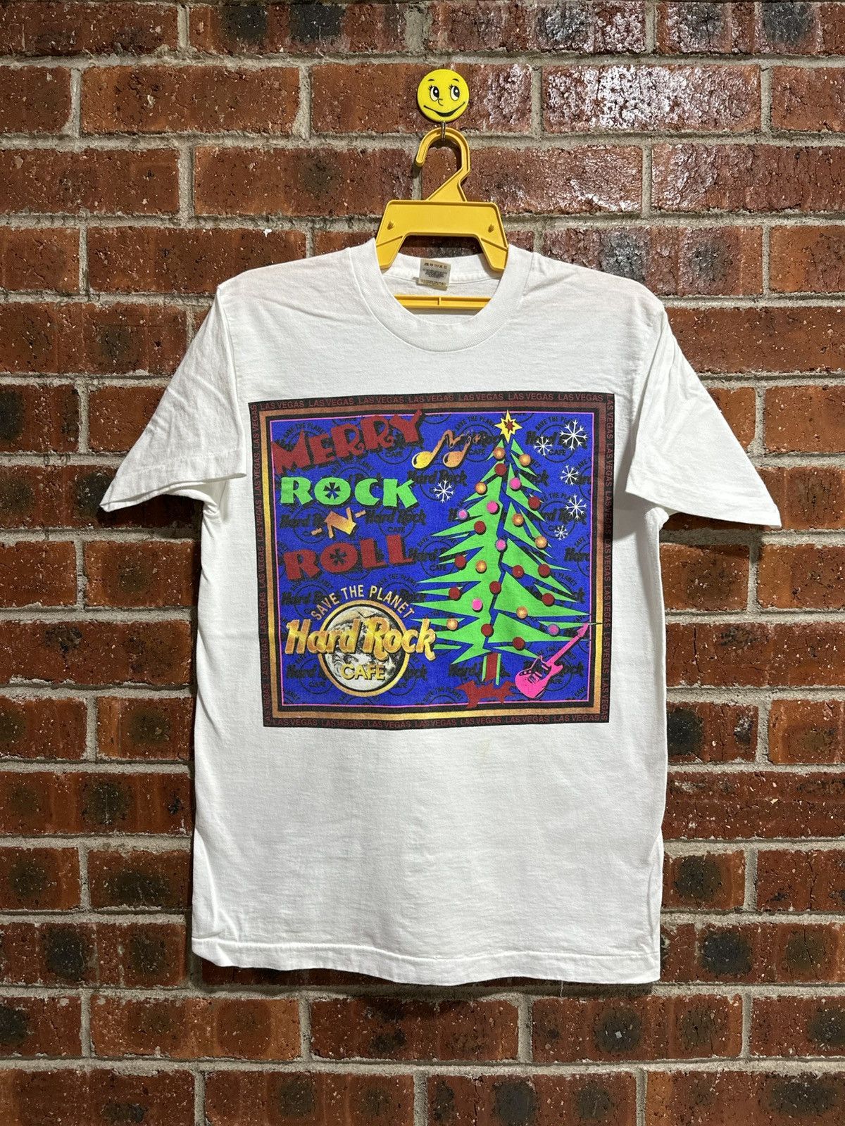 Fruit Of The Loom × Hard Rock Cafe × Vintage Vintage Merry Rock -N- Roll Hard Rock Cafe Las Vegas Tee Size US M / EU 48-50 / 2 - 1 Thumbnail