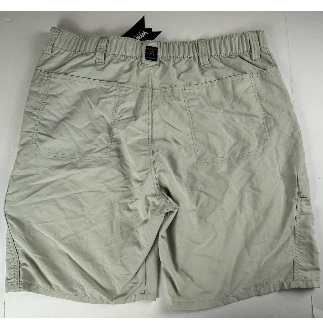 Wrangler Wrangler ATG Peak Light Gray Nylon Shorts - Size 38 Size US 38 / EU 54 - 9 Thumbnail