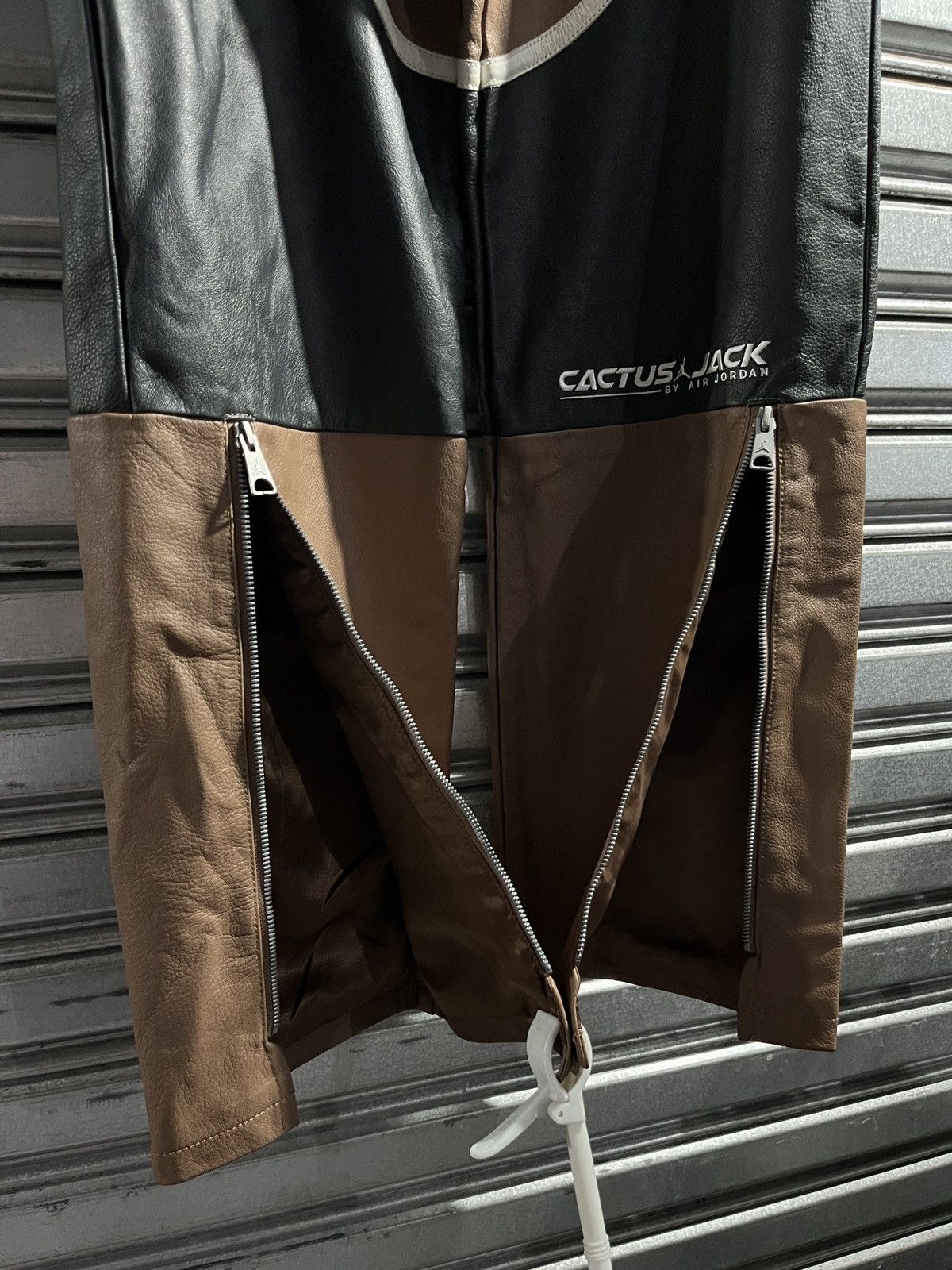 Jordan Brand × Travis Scott Jordan x Travis Scott (Cactus Jack) Leather Motorcycle Pants Size 30" / US 8 / IT 44 - 4 Thumbnail