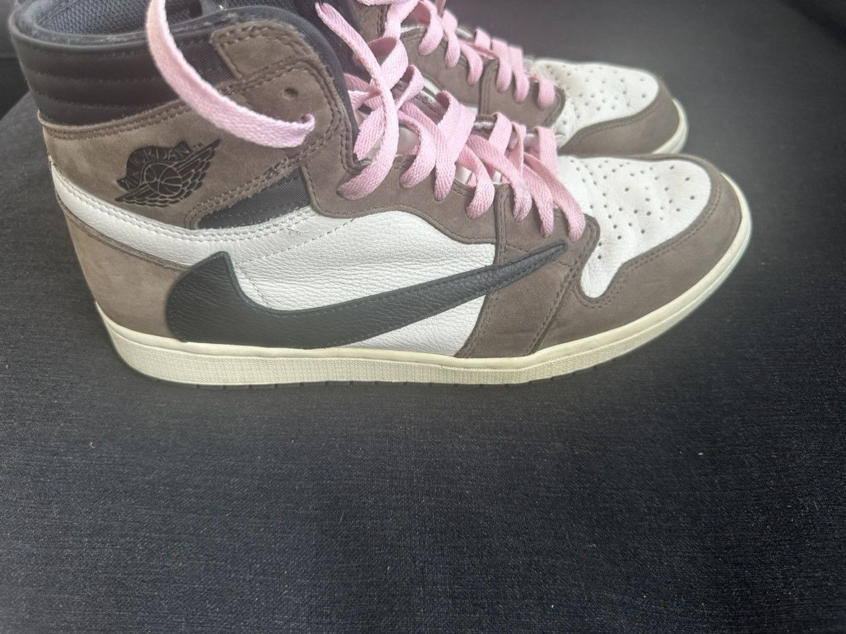 Jordan Brand × Travis Scott Jordan 1 Retro High OG SP Travis Scott Mocha Size US 12 / EU 45 - 11 Thumbnail