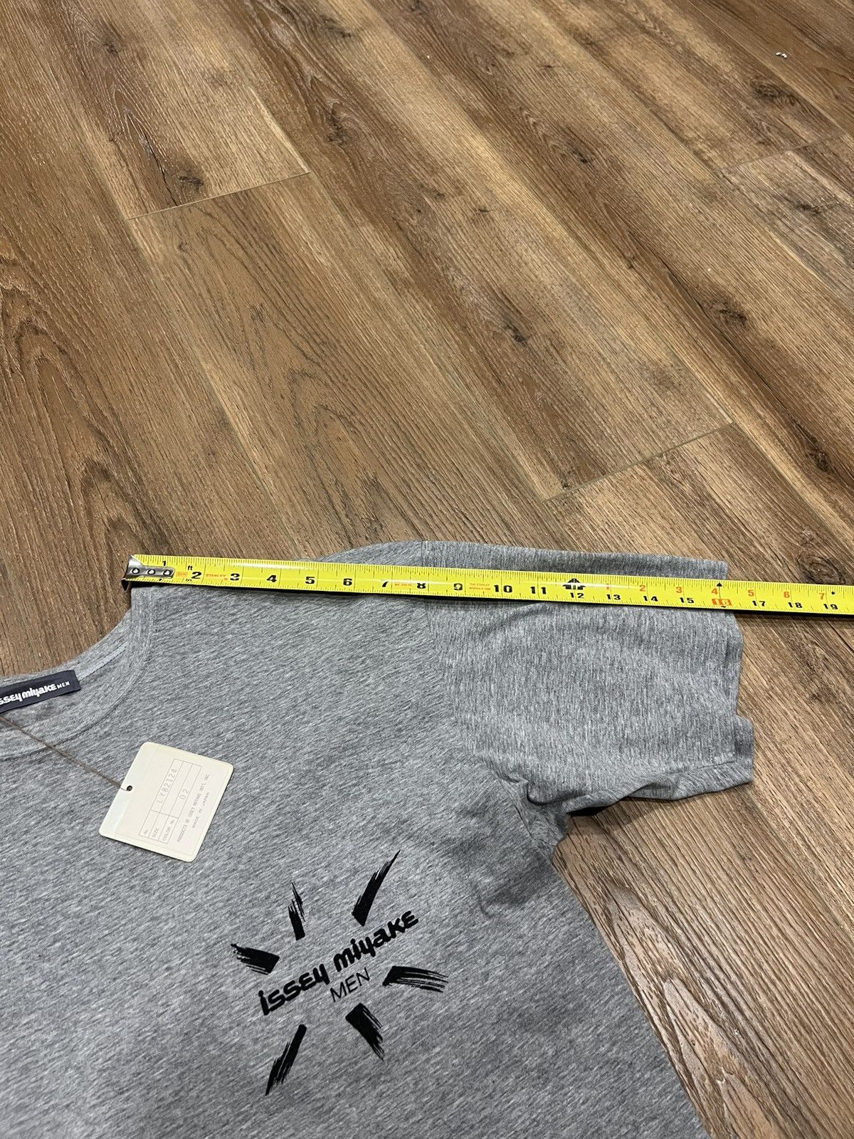 Issey Miyake Vintage Graphic Logo Tee Size US L / EU 52-54 / 3 - 8 Thumbnail
