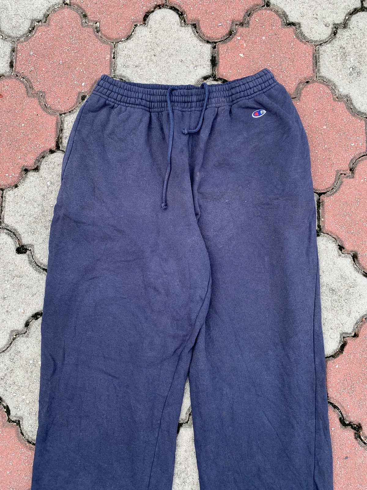 Champion Steals! Champion Small Logo Joggers Sweatpants Size US 33 - 2 Thumbnail