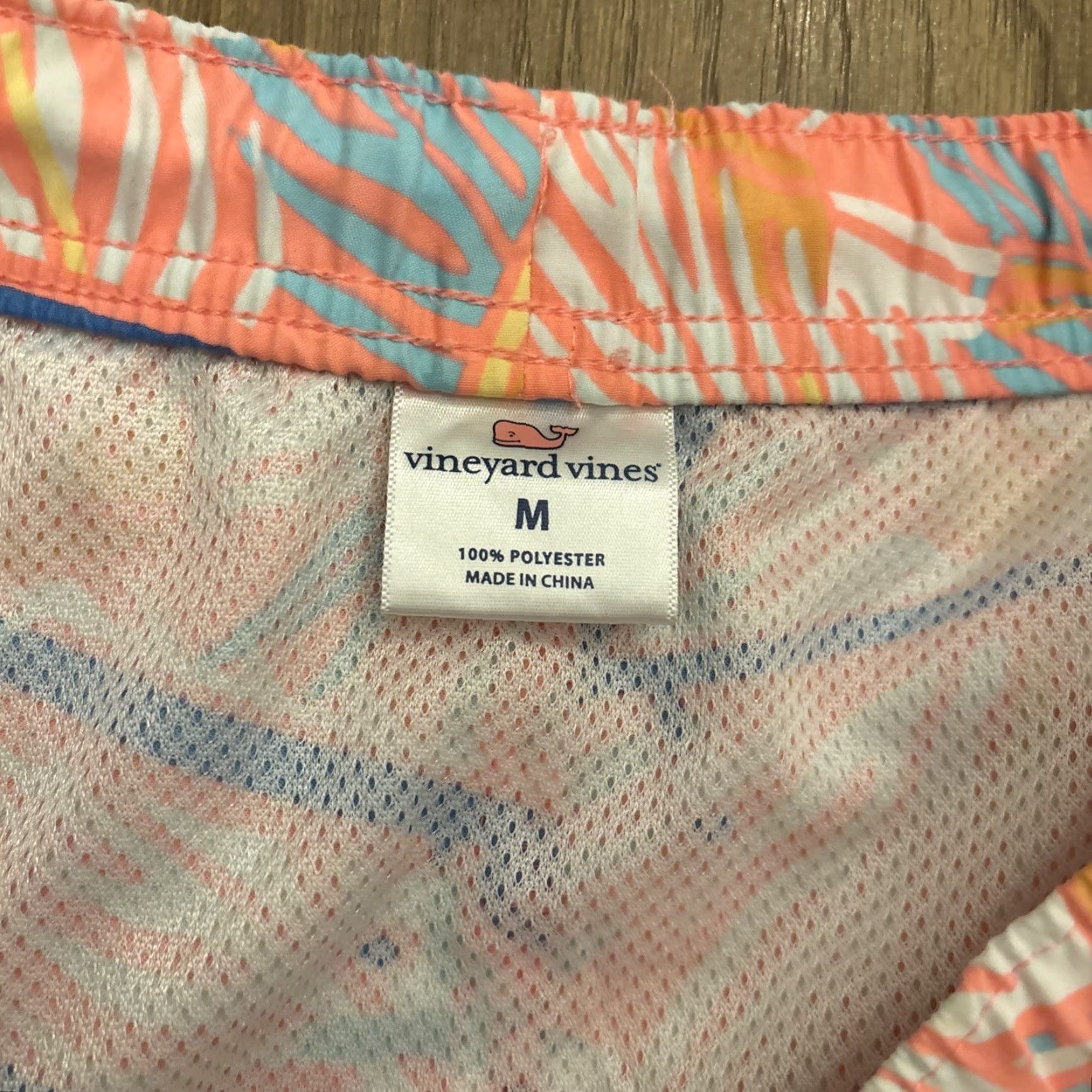 Vineyard Vines Vineyard Vines Swim Shorts Mens Medium Board Trunks All Over Print Planes Size US 31 - 3 Thumbnail