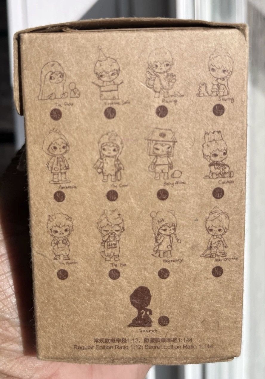 POP MART Pop MART Hirono “The Other One” O1 Blind Box x Lang Size ONE SIZE - 2 Thumbnail