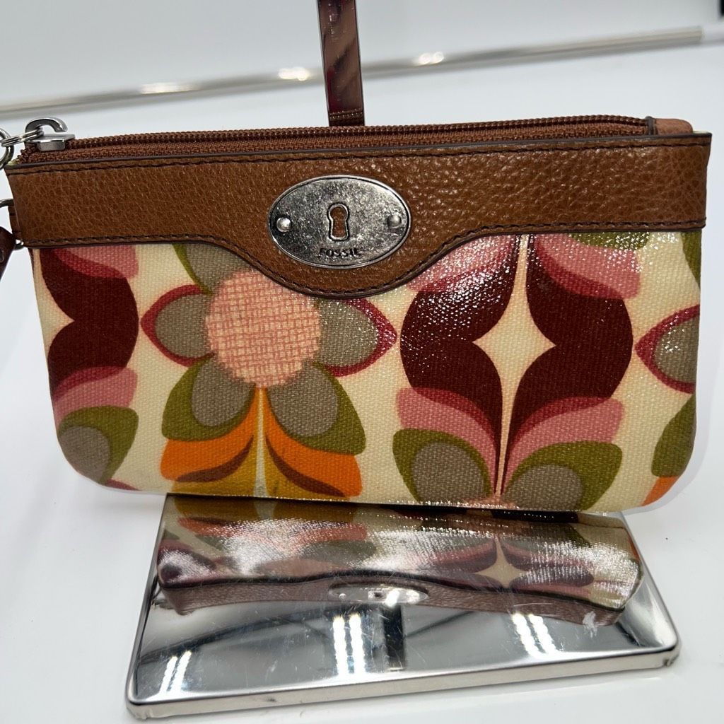 Fossil Fossil Key-Per Retro Flower Wristlet Size ONE SIZE - 1 Thumbnail