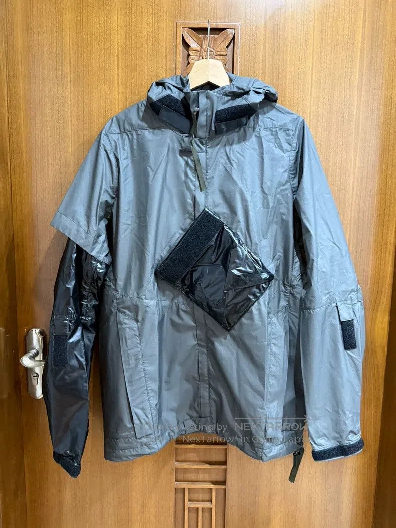 Acronym Acronym Charge coat Size US L / EU 52-54 / 3 - 1 Thumbnail