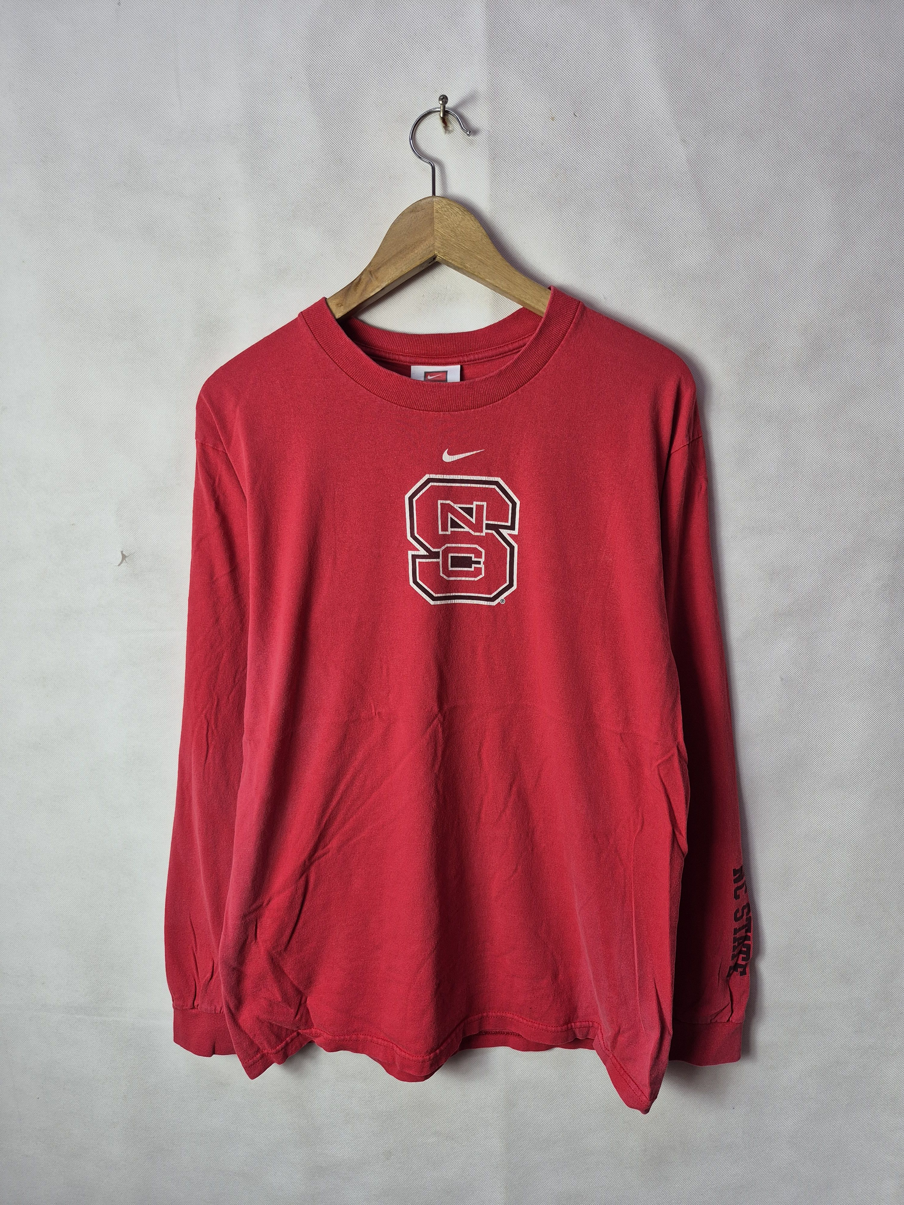 Nike 🔥Nike NC State Center Swoosh Longsleeves Tee Size US S / EU 44-46 / 1 - 2 Thumbnail