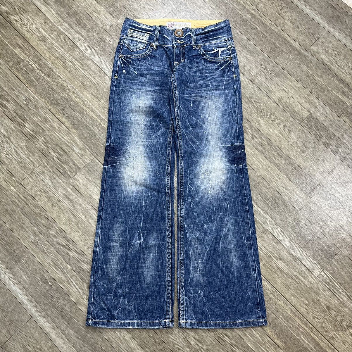 If Six Was Nine Y2K RedPepper Embrodered Distressed Lgb Faded Flared Jeans Size 28" / US 6 / IT 42 - 1 Thumbnail