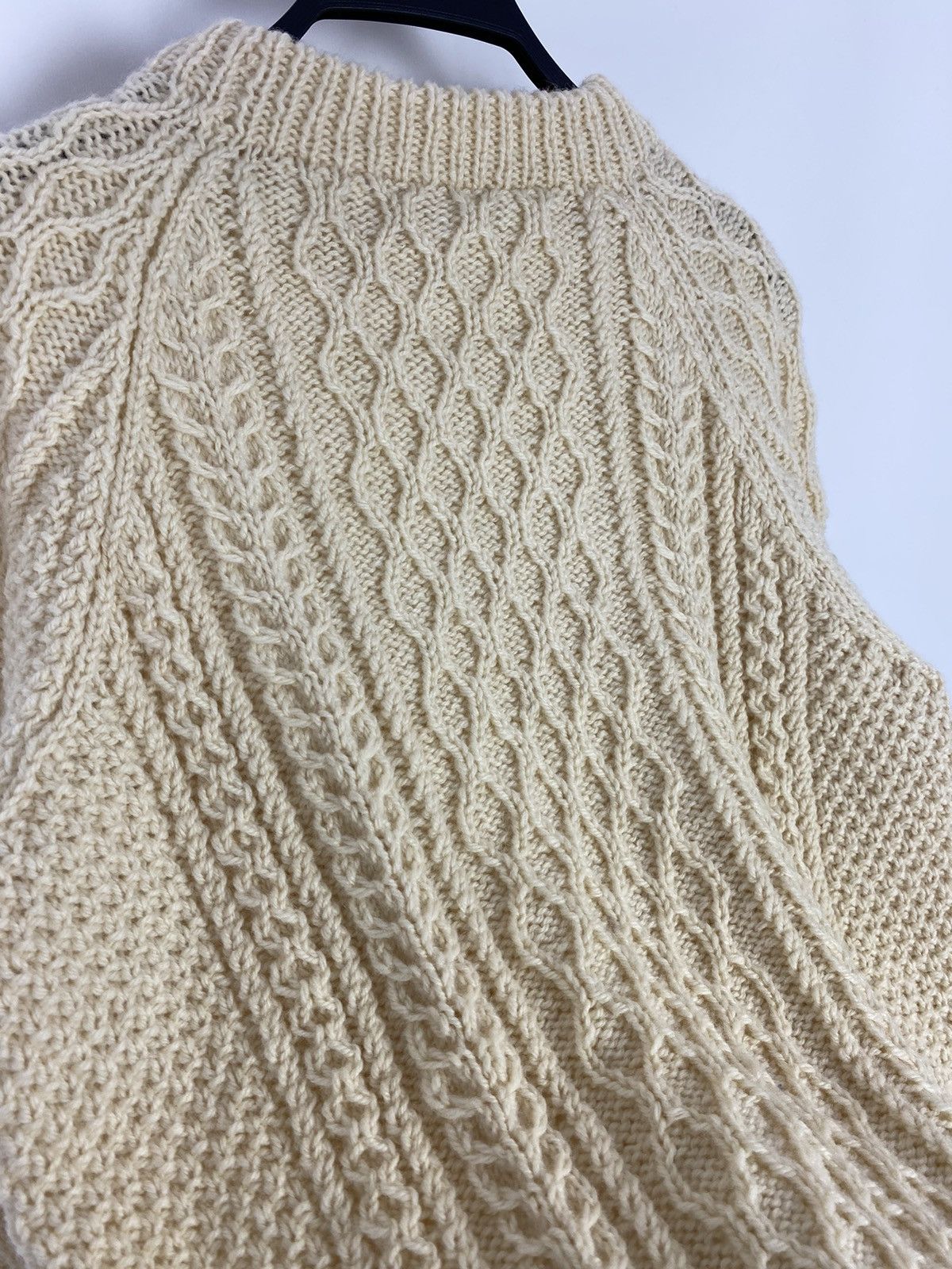 Vintage 60s 70s Vintage Aran Isles Wool Cable Knit Crewneck Sweater Size US L / EU 52-54 / 3 - 8 Thumbnail