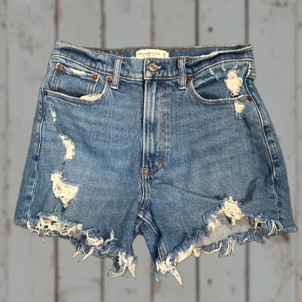 Abercrombie & Fitch Abercrombie & Fitch Mom Short High Rise Blue Jean Shorts 26 Women 4" Blue Denim Shorts Womens Size 26" / US 2 / IT 38 - 1 Thumbnail