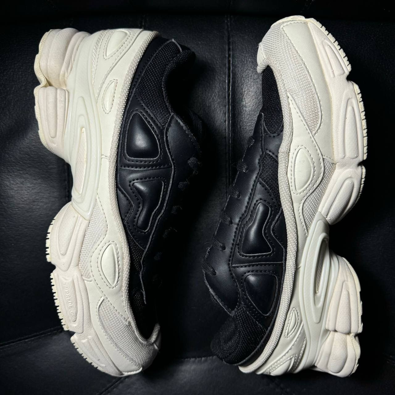 Adidas × Raf Simons Adidas Raf Simons Ozweego Cream White Size US 6.5 / IT 36.5 - 4 Thumbnail