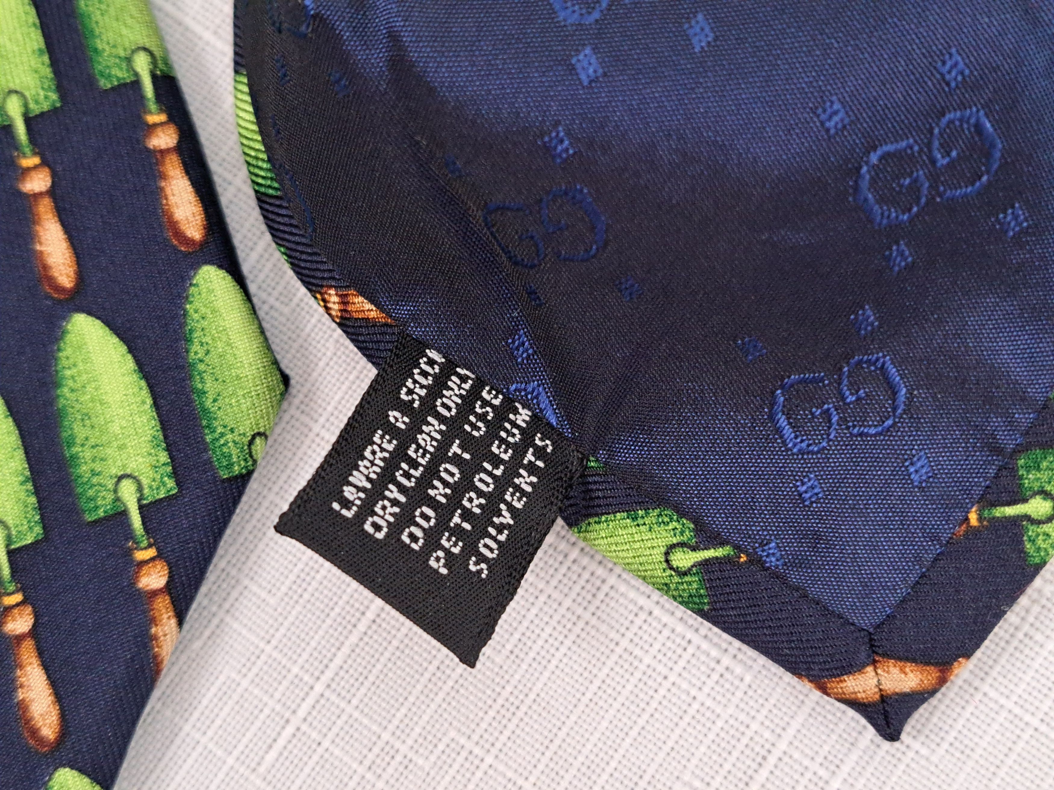 Gucci GUCCI dark blue printed silk tie. Made in Italy. Size ONE SIZE - 11 Thumbnail