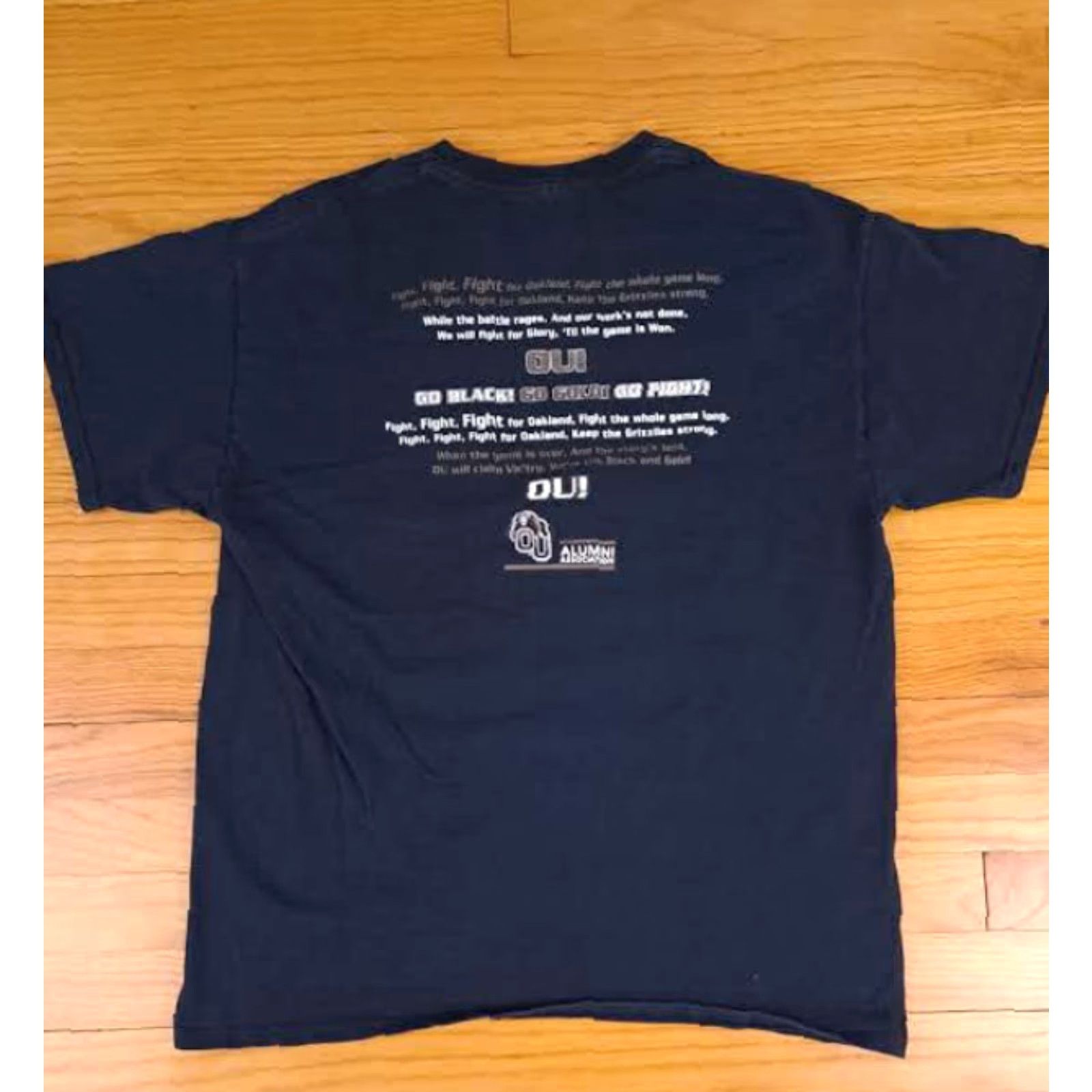 Vintage Oakland University Grizzlies Basketball Black T-Shirt Medium Mens University Bear Size US M / EU 48-50 / 2 - 3 Thumbnail