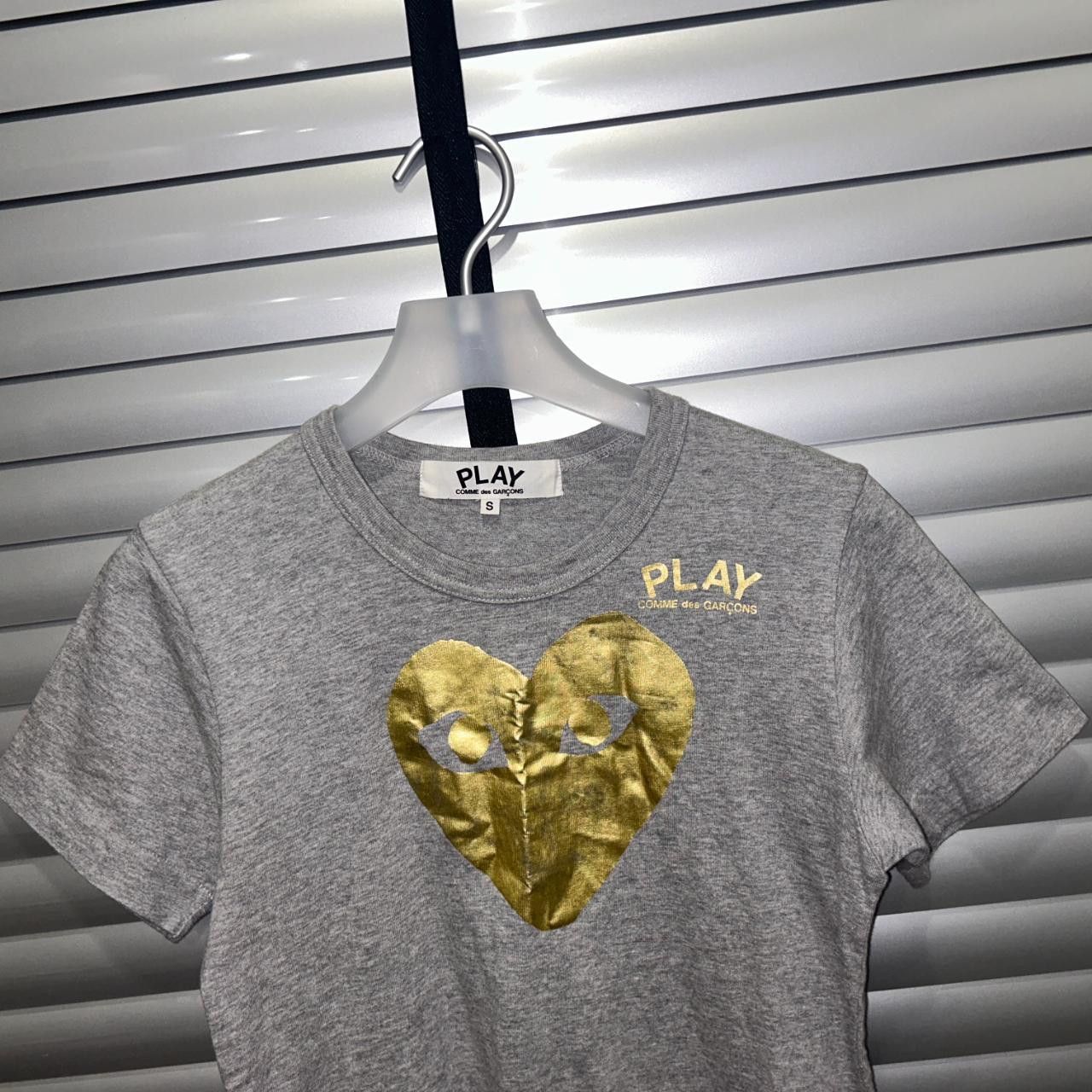 Comme des Garcons × Comme des Garcons PLAY ad2010 gold heart tee Size S / US 4 / IT 40 - 2 Thumbnail