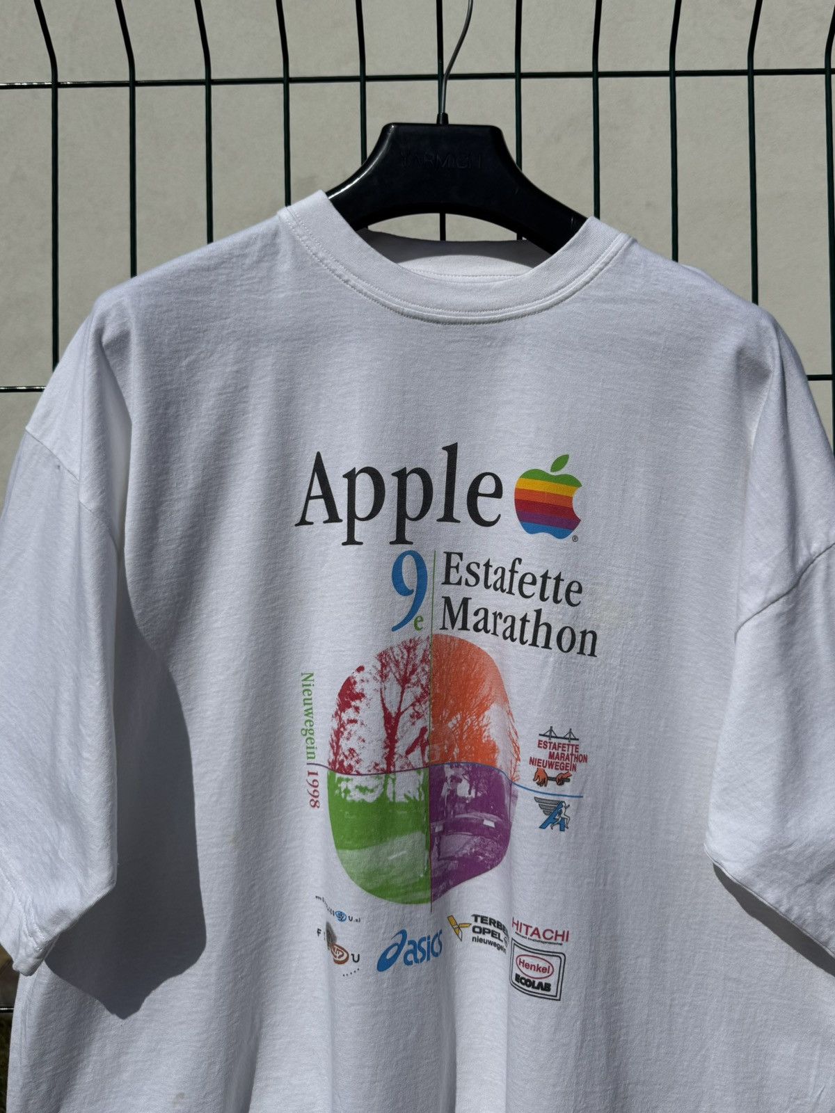 Vintage Vintage 1998 Apple Marathon Graphic Tee T Shirt Size US XL / EU 56 / 4 - 2 Thumbnail