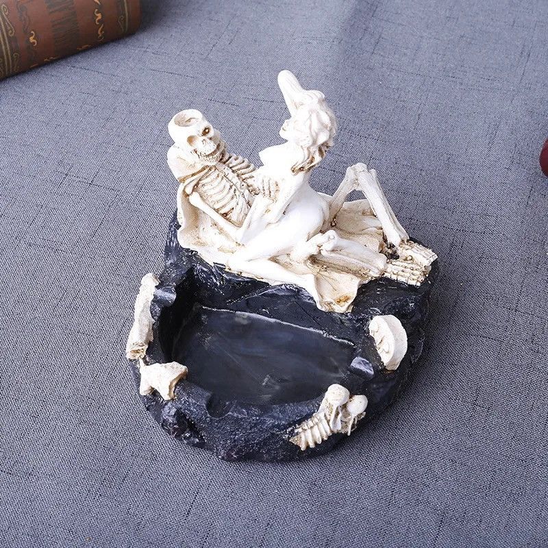 Vintage Creative Skull Ashtray Beauty Personality Fashion Size ONE SIZE - 2 Thumbnail