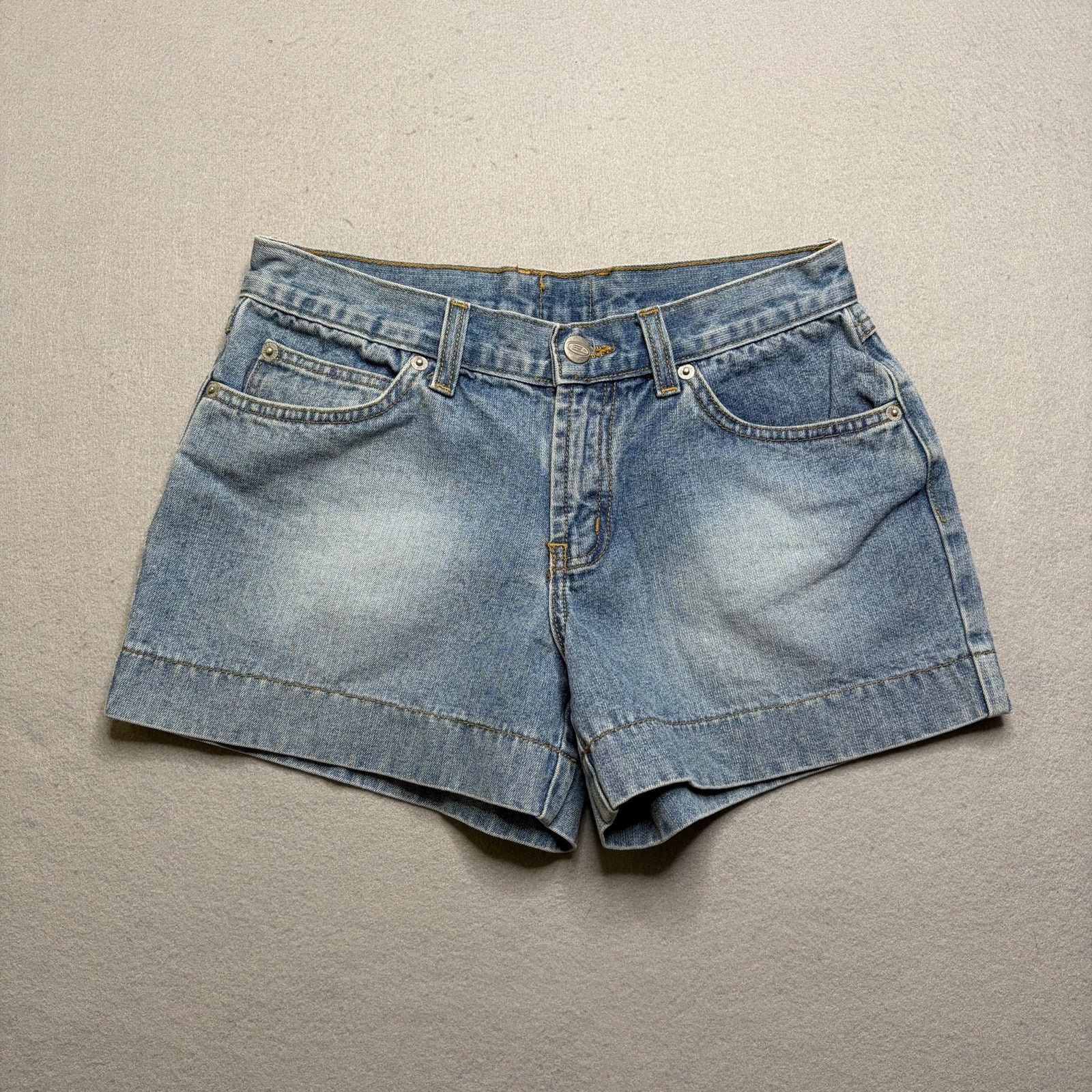 Vintage Bongo Denim Shorts Women’s Size 5 Light Wash Y2K Vintage Size 28" / US 6 / IT 42 - 1 Thumbnail