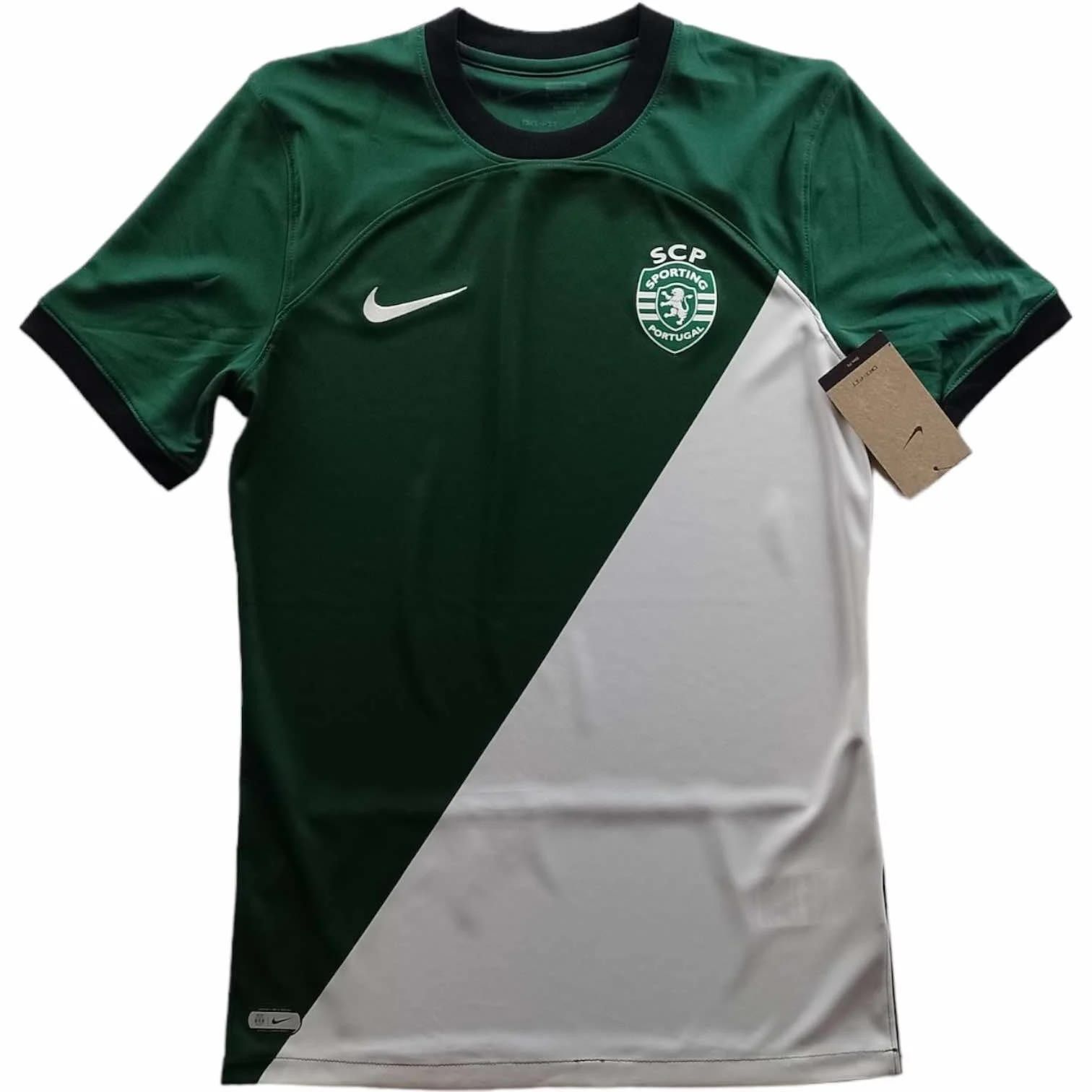Nike NEW Sporting 2023 Nike Special football jersey size M Size US M / EU 48-50 / 2 - 1 Thumbnail