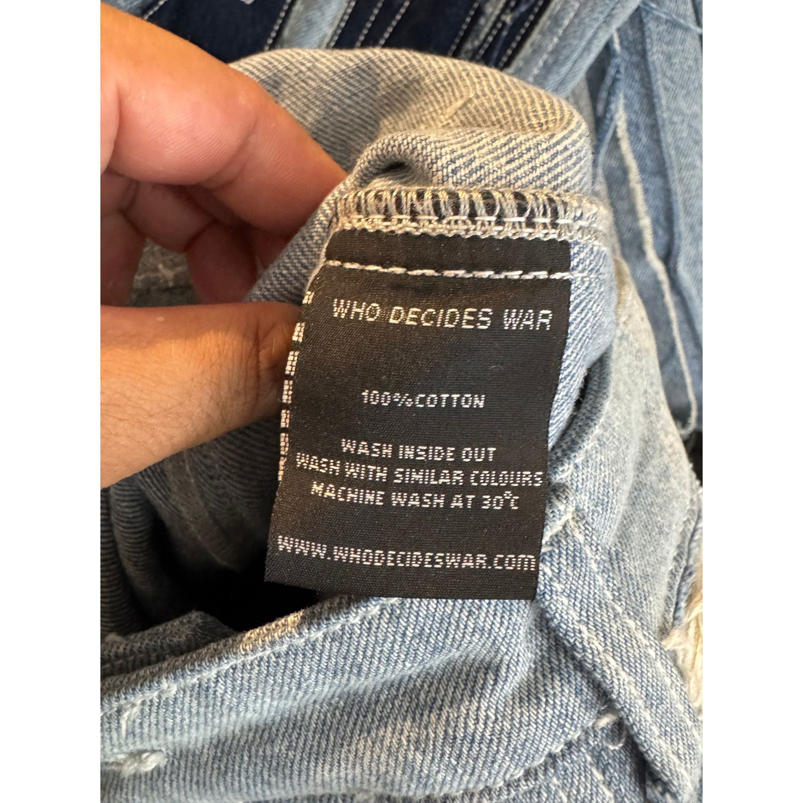 Who Decides War WDW Distressed Ripped Black Knee Blue Jeans Size US 34 / EU 50 - 4 Thumbnail