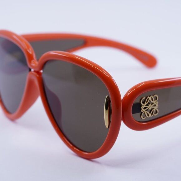 Loewe Loewe LW40132I 42E Sunglasses Shiny Orange Aviator Frame Size ONE SIZE - 9 Thumbnail