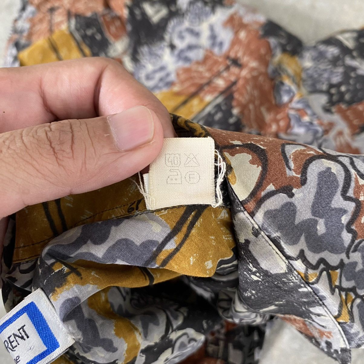 Yves Saint Laurent Vintage 90’s YSL Pour Homme Batik Abstract Button Ups Shirts Size US L / EU 52-54 / 3 - 20 Thumbnail