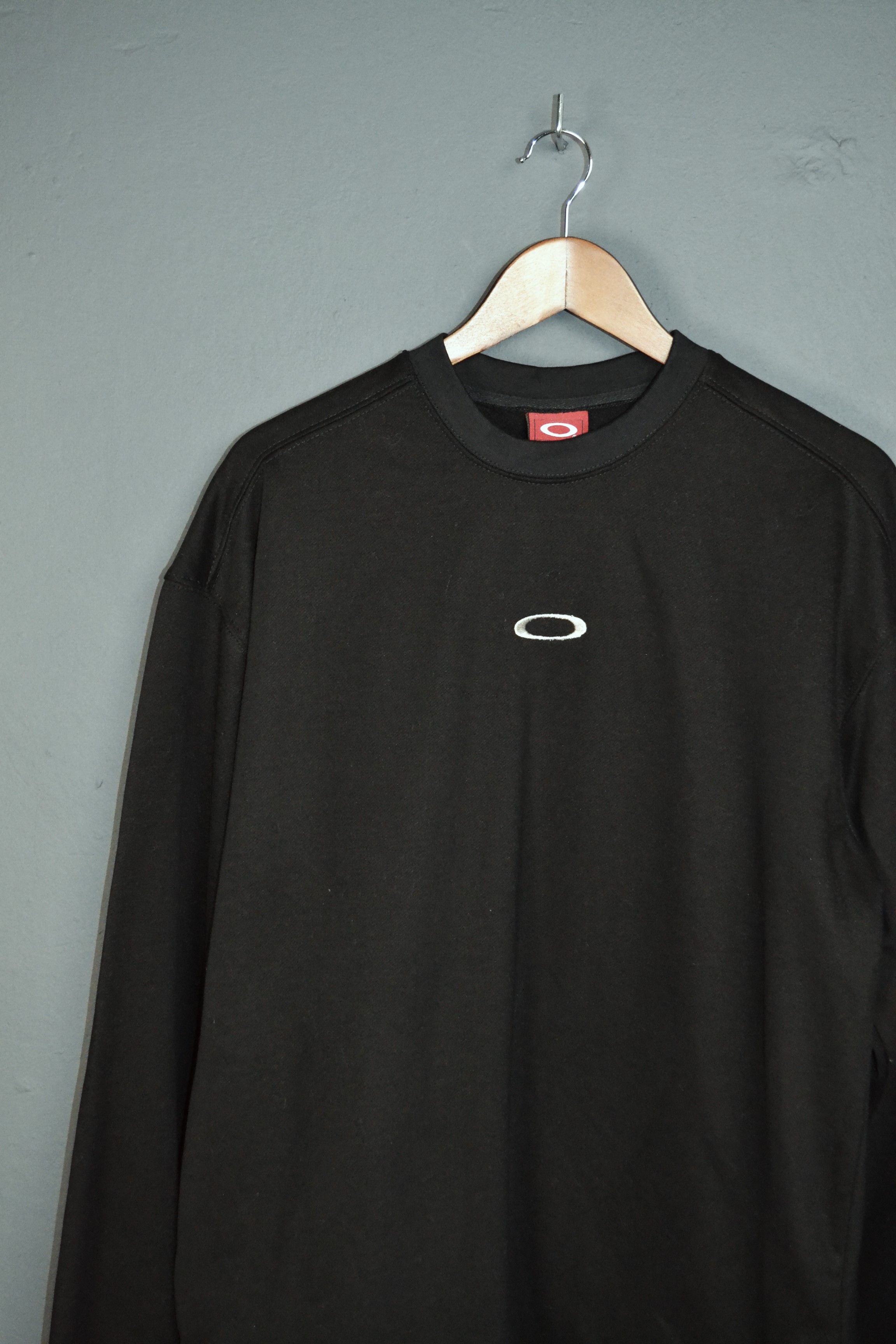 トップス 90s oakley archive software sweat shirt Vintage Oakley Software Center Logo Red Crewneck Sweatshirt