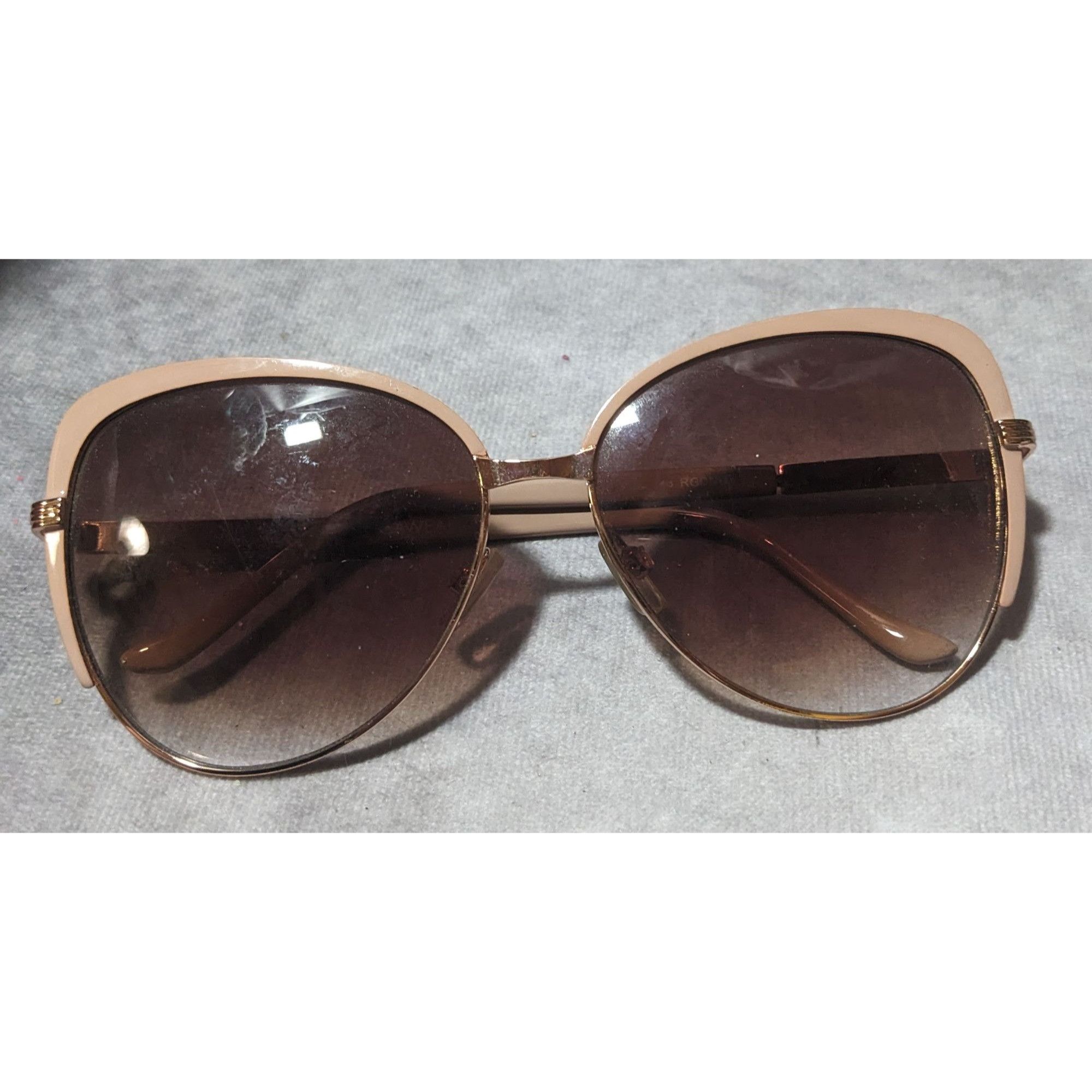 Rocawear Rocawear Pinkish Biege Oversized Sunglasses Size ONE SIZE - 4 Thumbnail