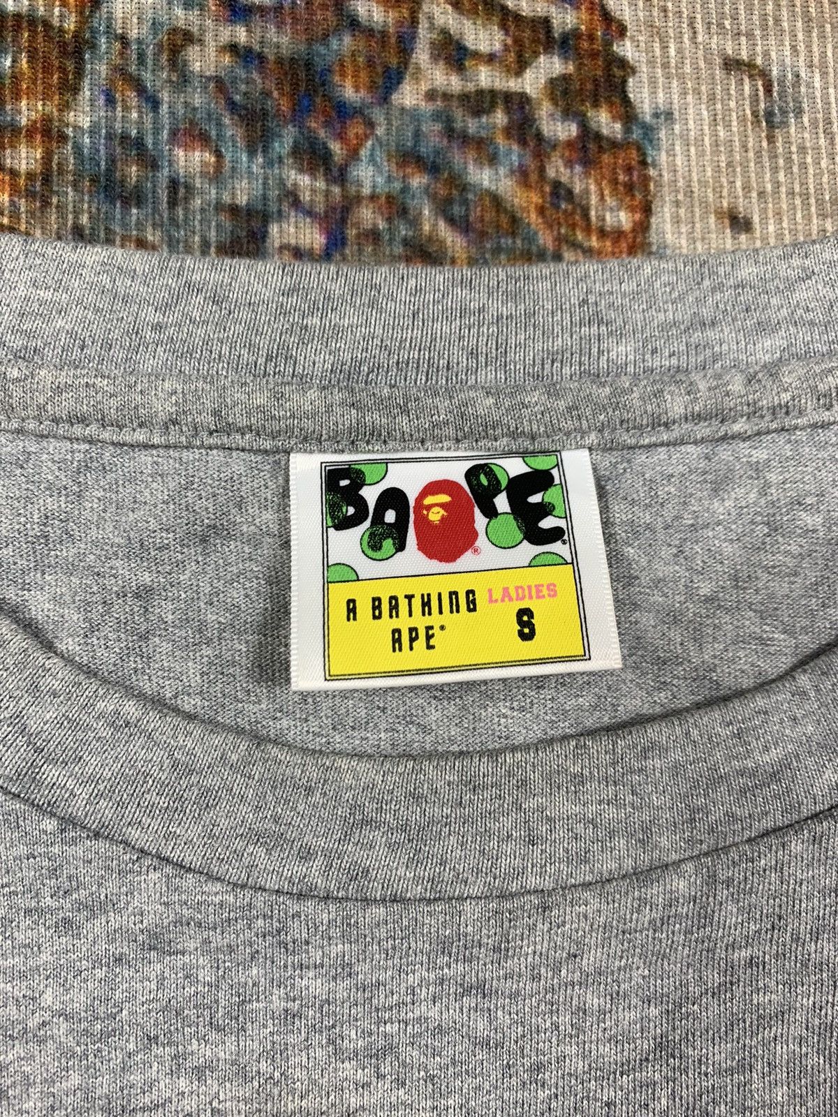 Bape Color Camo Shark Tee Size S / US 4 / IT 40 - 3 Thumbnail