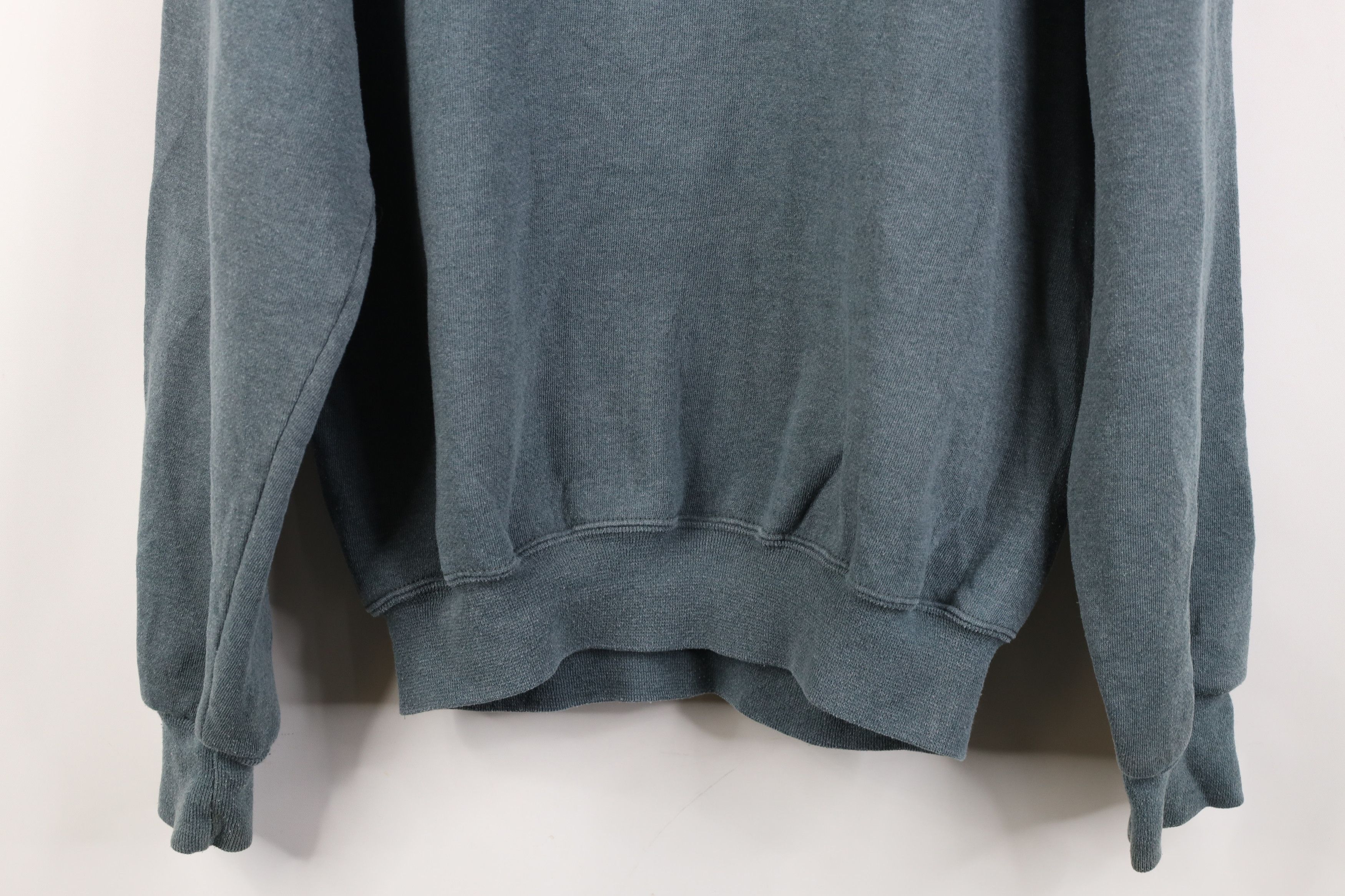 Russell Athletic Vintage 90s Russell Athletic Blank Crewneck Sweatshirt Gray Size US M / EU 48-50 / 2 - 13 Thumbnail