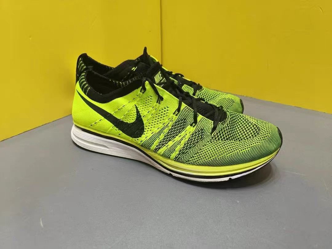 Nike Nike Flyknit Trainer+ Neon Volt K15 Size US 11.5 / EU 44-45 - 3 Thumbnail
