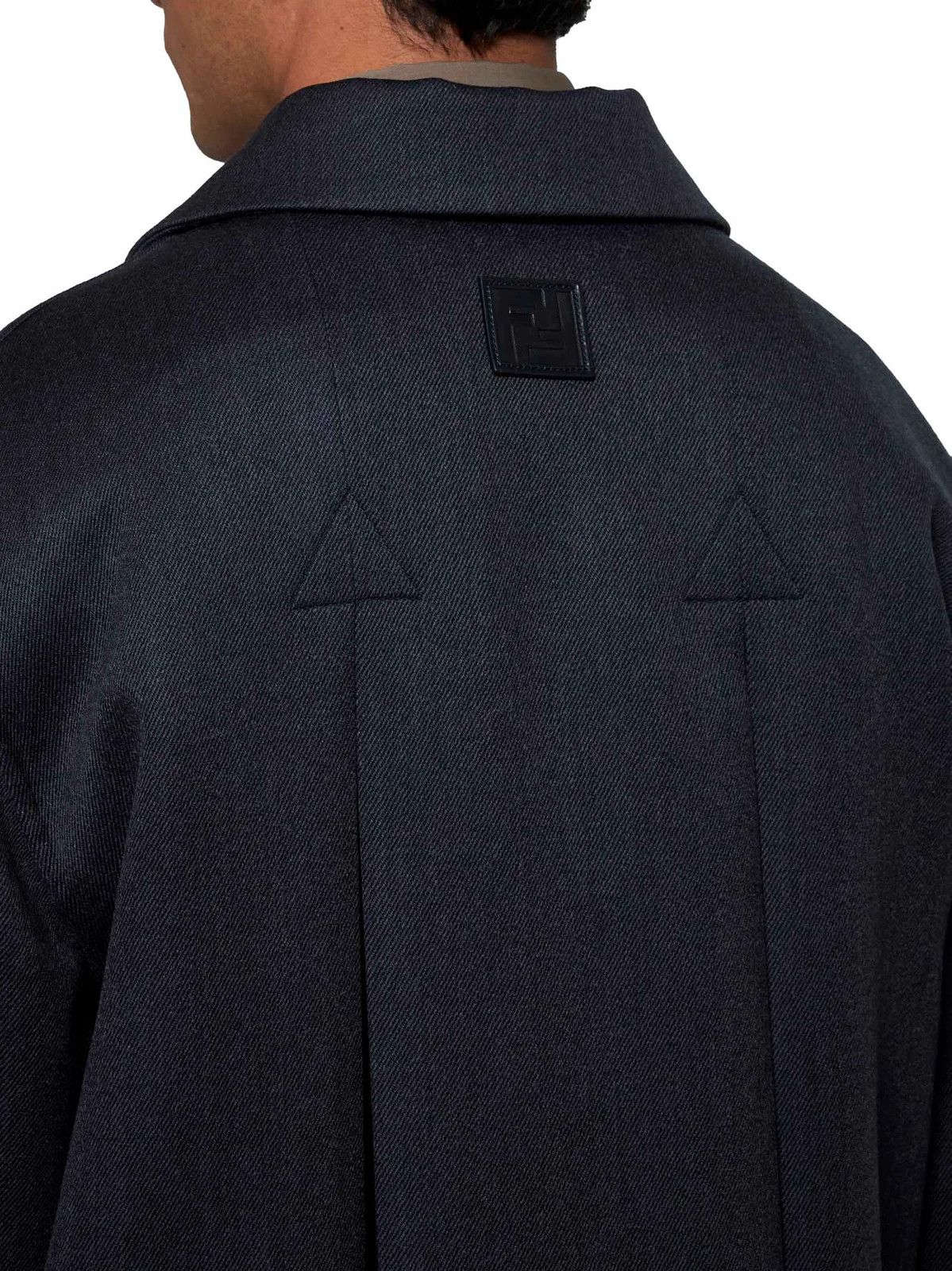 Fendi o1B3y1r0526 Coat in Dark Gray Size US M / EU 48-50 / 2 - 4 Thumbnail