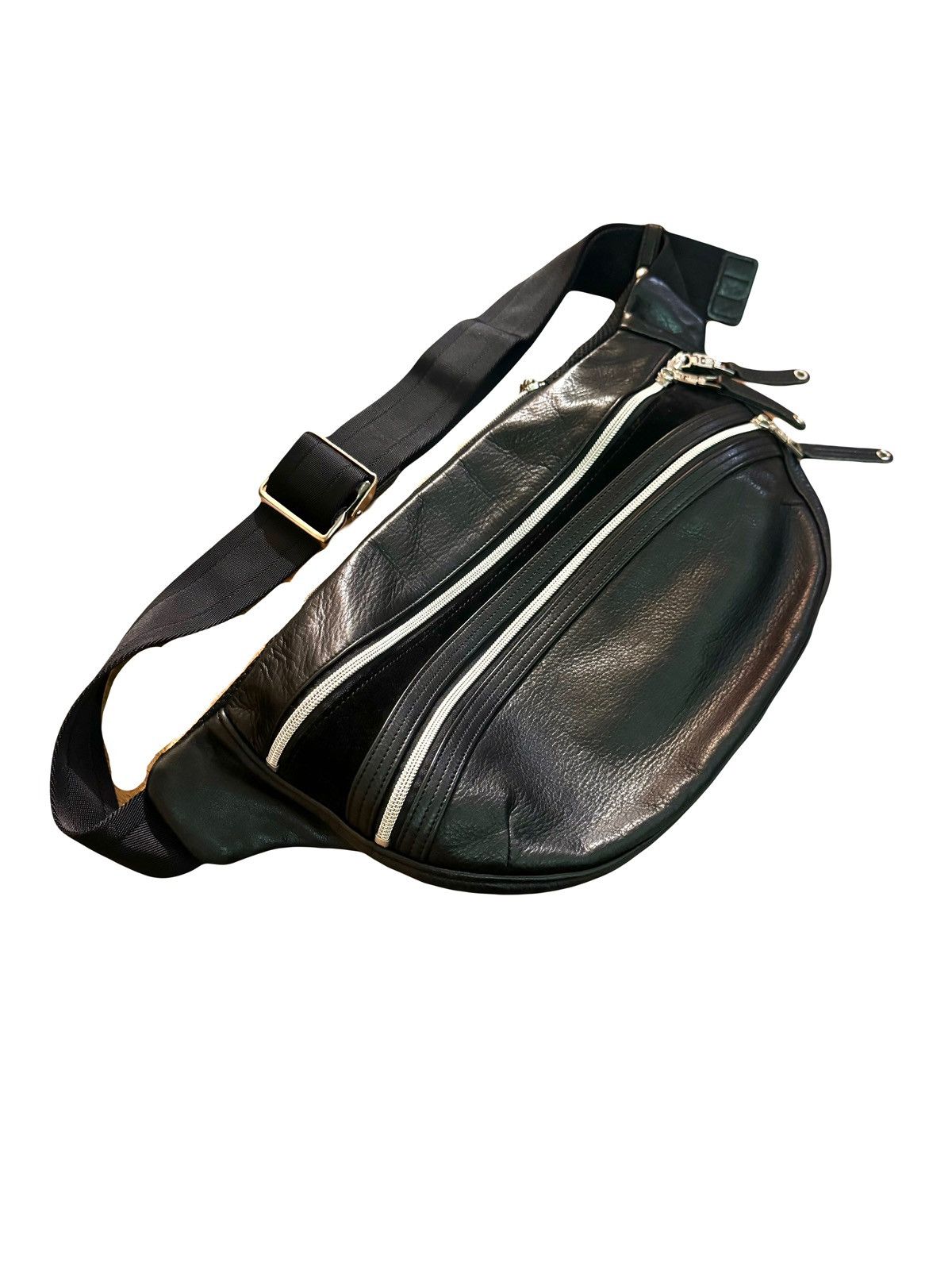Japanese Brand × MasterPiece mspc masterpiece black leather big bump bag Size ONE SIZE - 4 Thumbnail