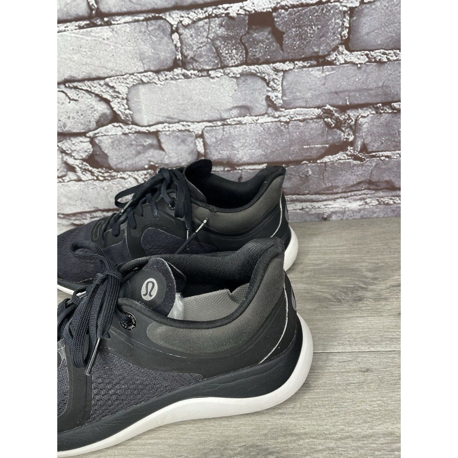 Lululemon Lululemon Black White Chargefeel Workout Low Athletic Sneake Size US 9.5 / IT 39.5 - 14 Thumbnail