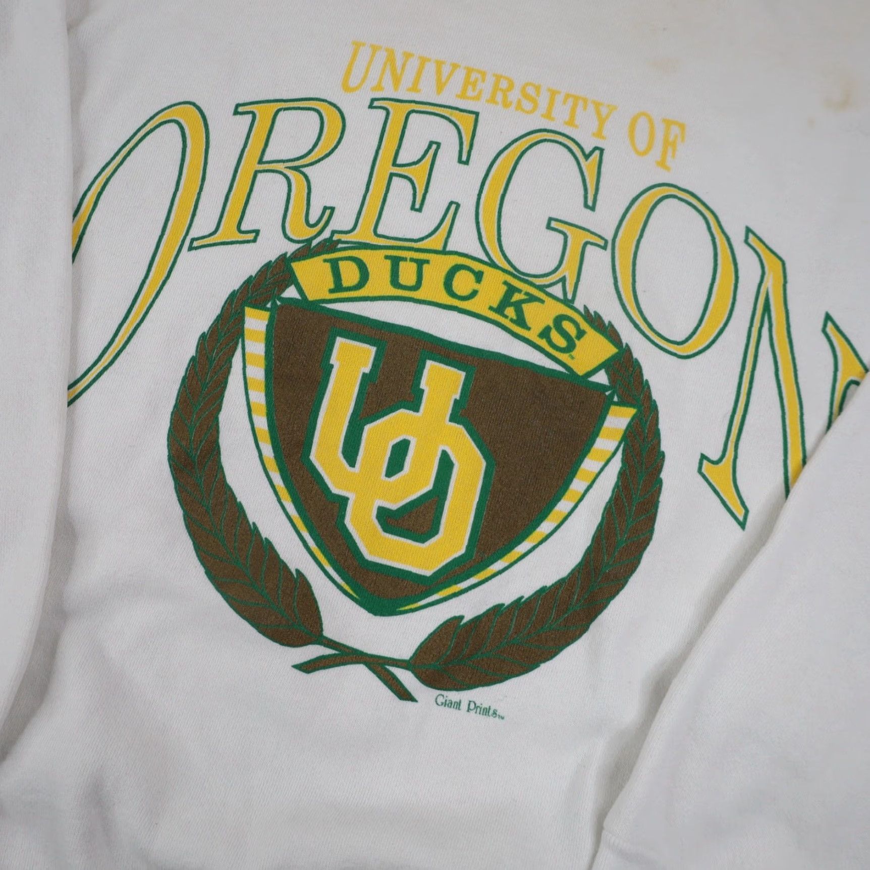 Vintage VINTAGE University of Oregon Ducks Graphic Sweatshirt Men L White Pullover Sweatshirt Regular 9/10 22"x26" Size US L / EU 52-54 / 3 - 4 Thumbnail