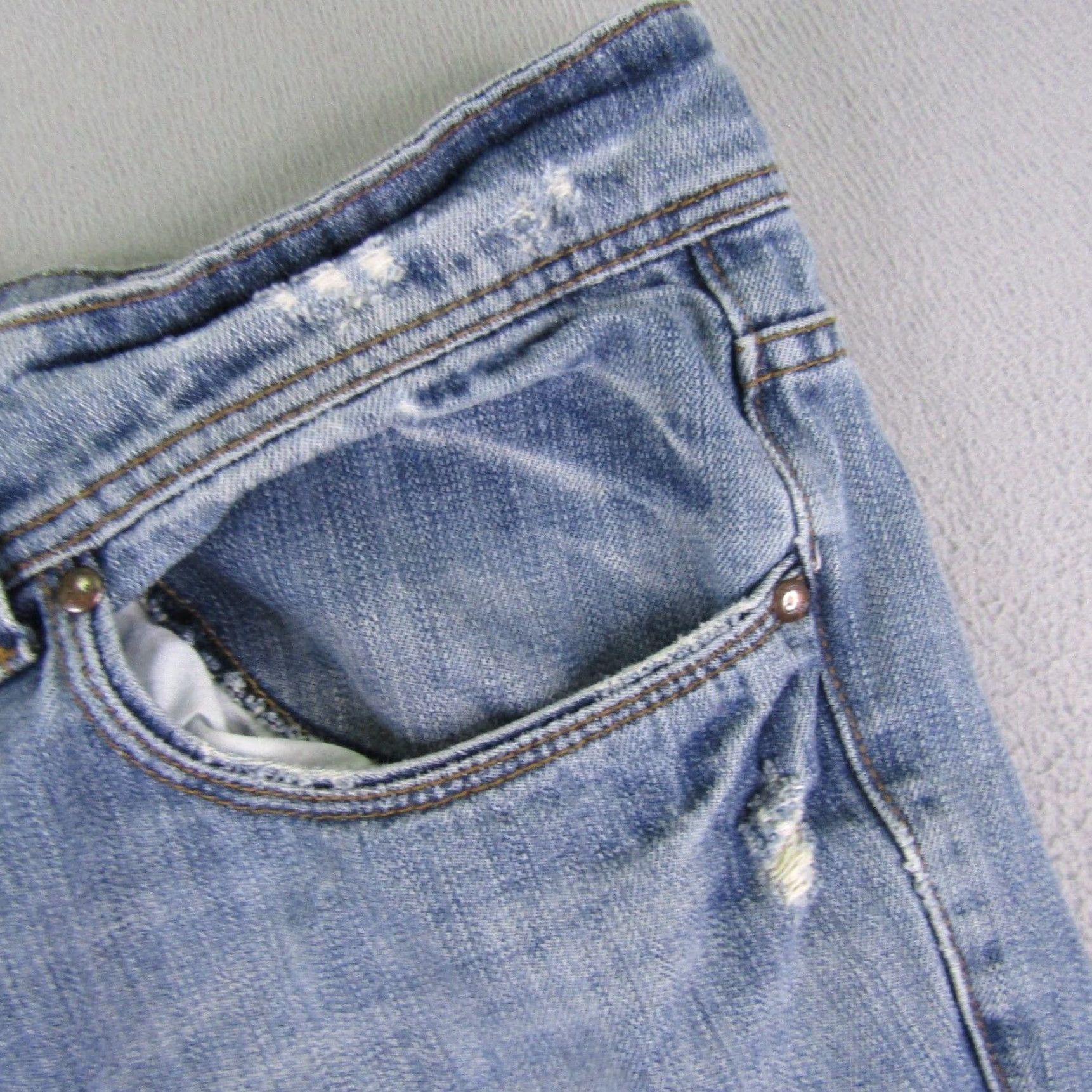 Anchor Blue Vintage Anchor Blue Mens Jeans 36 Regular Fit Straight Leg Denim Distressed Light Wash Grunge 90s Size US 36 / EU 52 - 4 Thumbnail