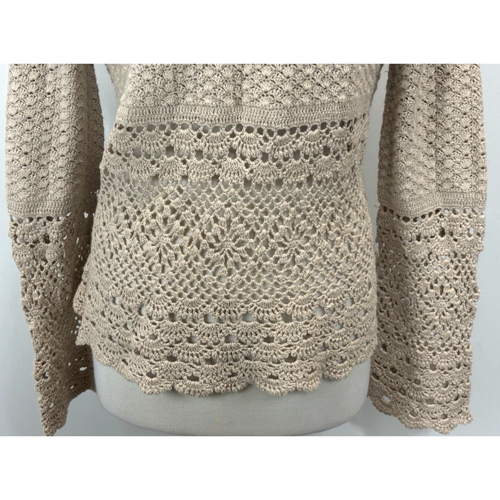 Vintage VINTAGE Tiara International Crochet Sweater Women’s Sz Medium Open-Knit Bohemian Bell Sleeve 90s Tan Women Size M / US 6-8 / IT 42-44 - 6 Thumbnail