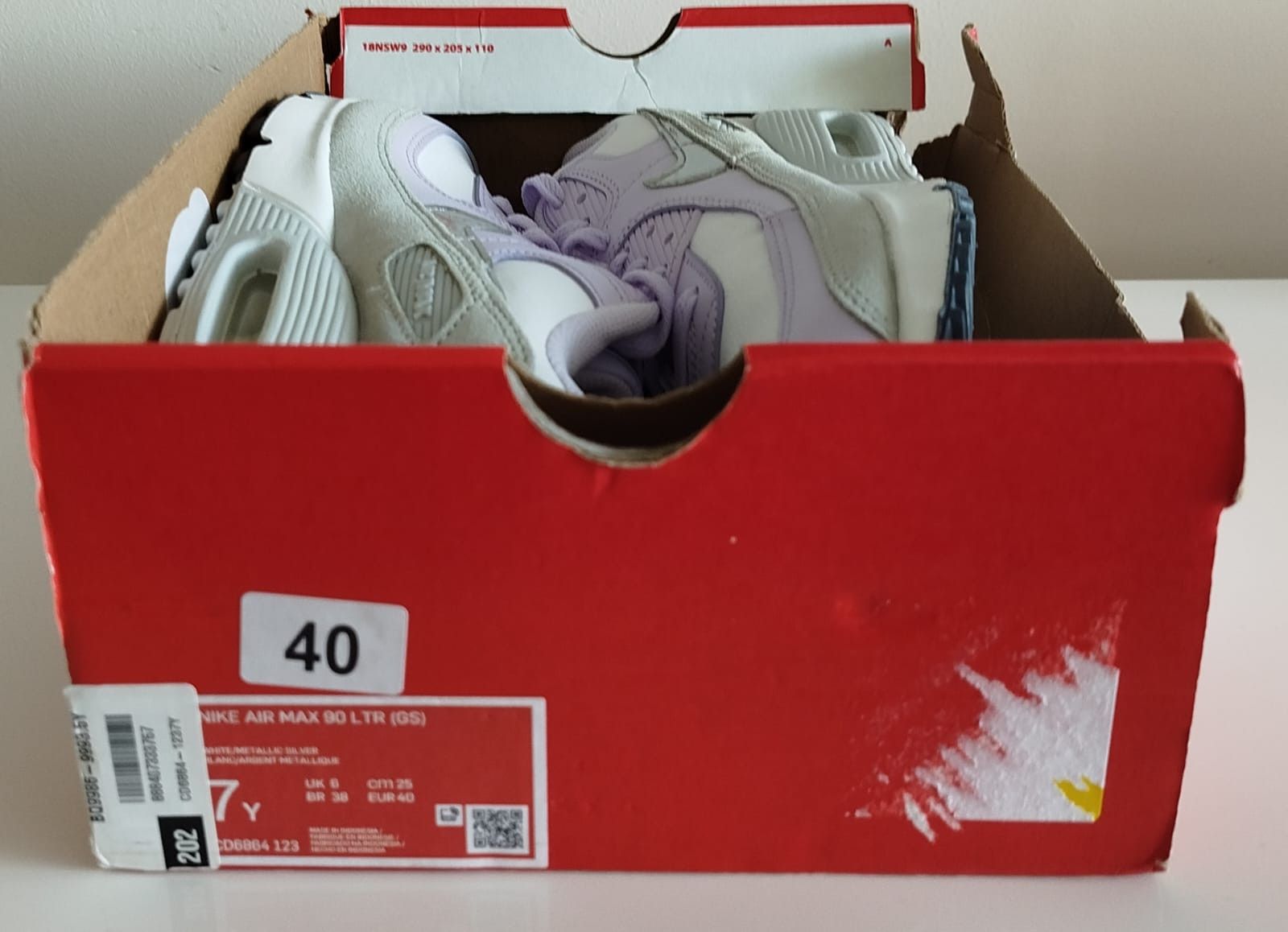 Nike Nike Air Max 90 White Violet Frost (GS) Size US 8.5 / IT 38.5 - 10 Thumbnail
