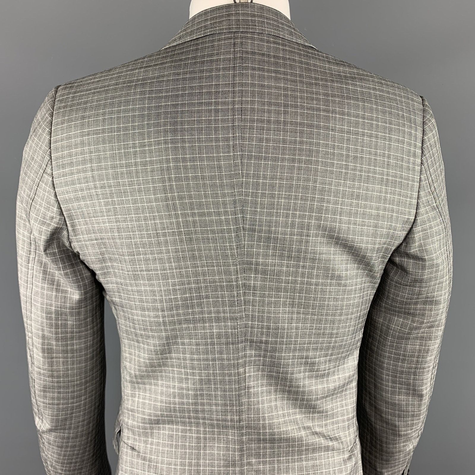 Prada PRADA 38R Plaid Grey Wool/Silk Notch Lapel Sport Coat Size 38R - 5 Thumbnail