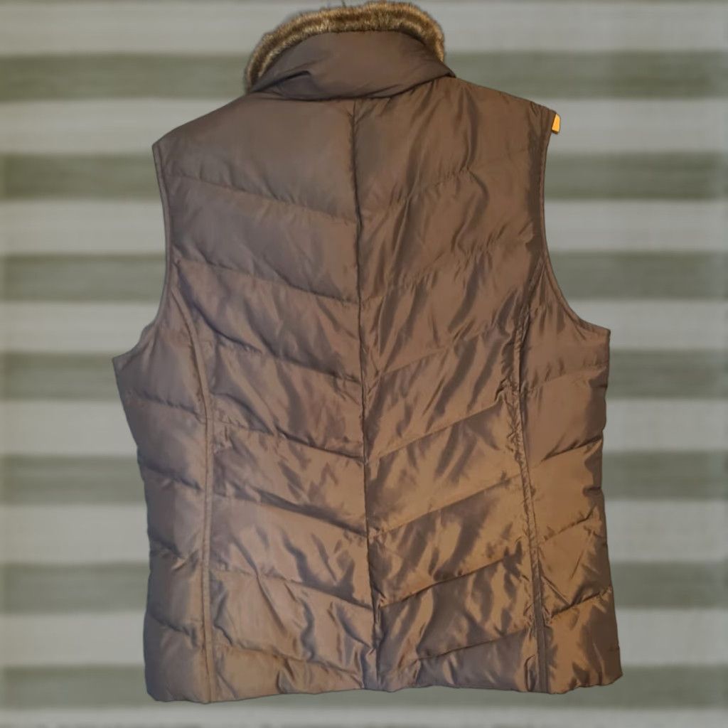 Eddie Bauer Eddie Bauer Womens XS Down Puffer Vest Brown Faux Fur Lined Collar See Photos Size L / US 10 / IT 46 - 1 Thumbnail