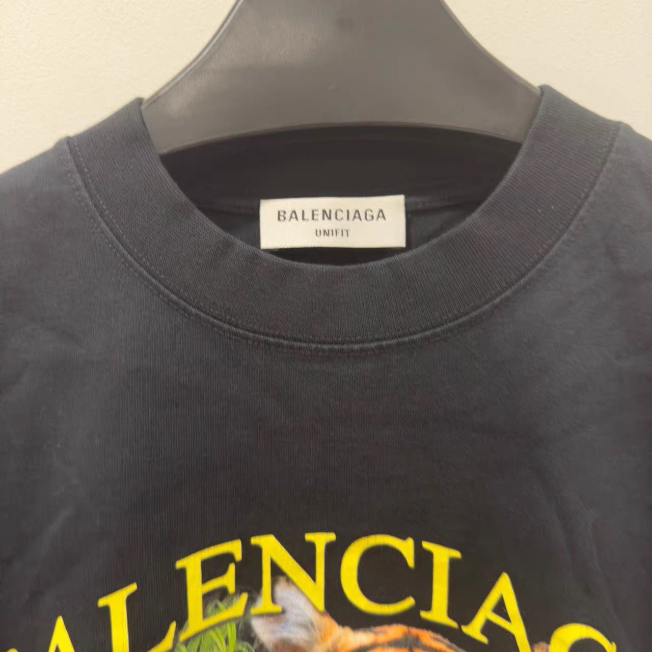 Balenciaga Balenciaga Black Tiger Printed Short Sleeve K28 Size US XXS / EU 40 - 4 Thumbnail