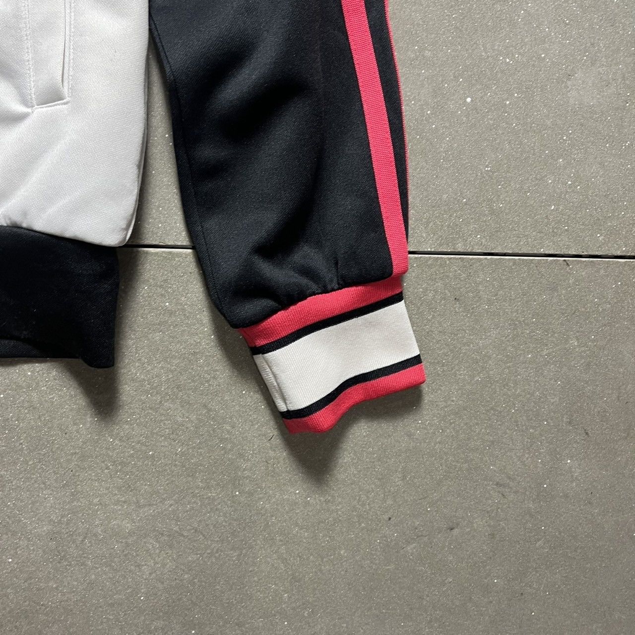 Adidas Adidas Adigirl Jacket Size M / US 6-8 / IT 42-44 - 7 Thumbnail