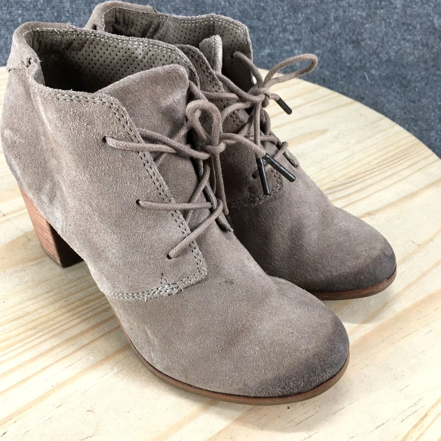 Toms Toms Boots Womens 7.5 Lunata Ankle Bootie Taupe Lace Up Round Toe Block Heels Boots Size US 8 / IT 38 - 3 Thumbnail
