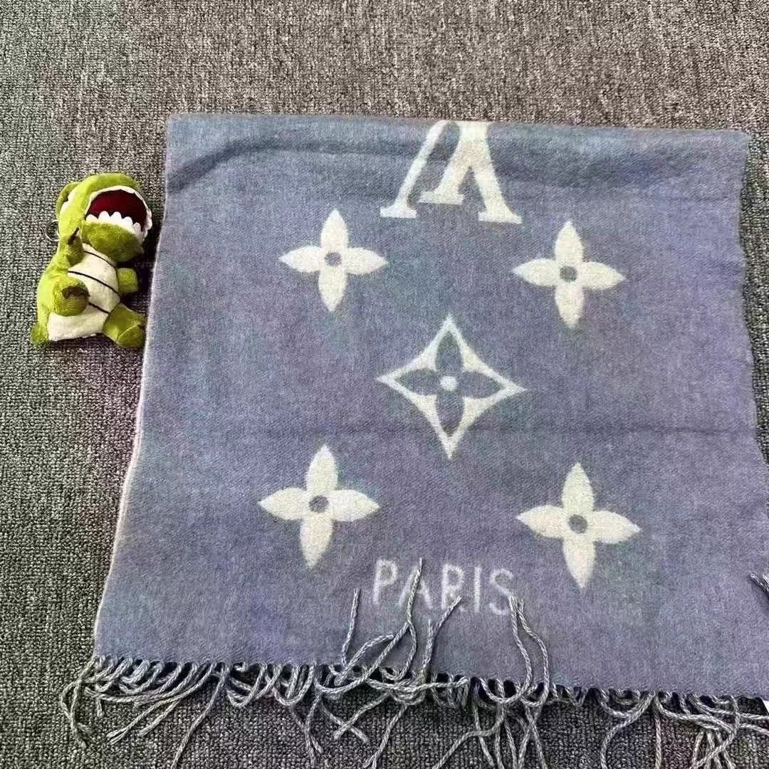 Louis Vuitton LV new blue cashmere scarf Size ONE SIZE - 1 Thumbnail