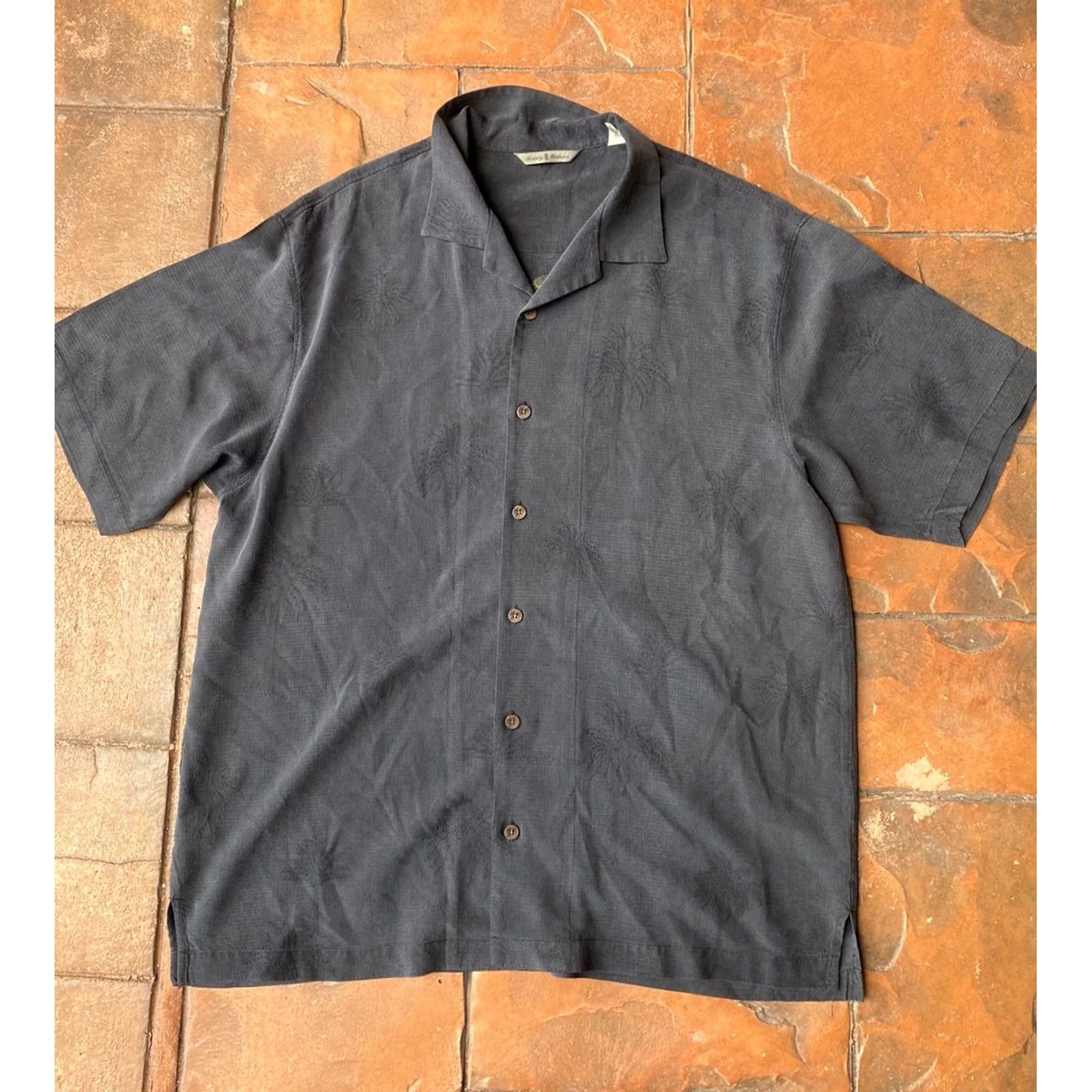 Tommy Bahama Tommy Bahama Hawaiian Shirt XL Silk Embroidered Black Button-Up Palm Trees Tour Embroidered Logo Vintage: No Men Short Sleeve Size US XL / EU 56 / 4 - 2 Thumbnail