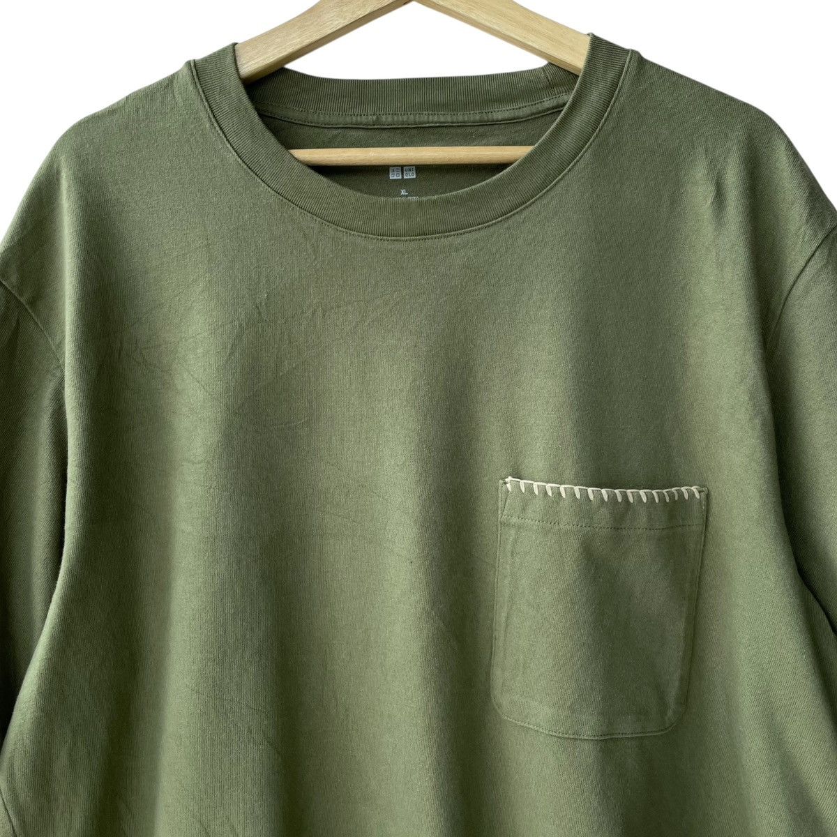JW Anderson × Uniqlo Uniqlo Japan X JW Anderson Olive Basic Pocket Tee Size US XL / EU 56 / 4 - 3 Thumbnail