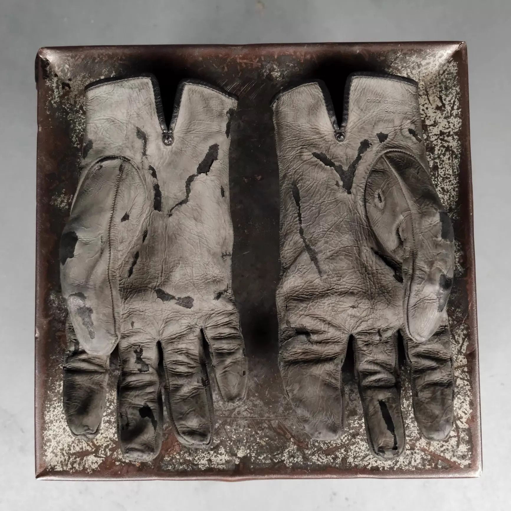 Carol Christian Poell Carol Christian Poell Reflective Coated Asymmetric Gloves Size ONE SIZE - 7 Thumbnail