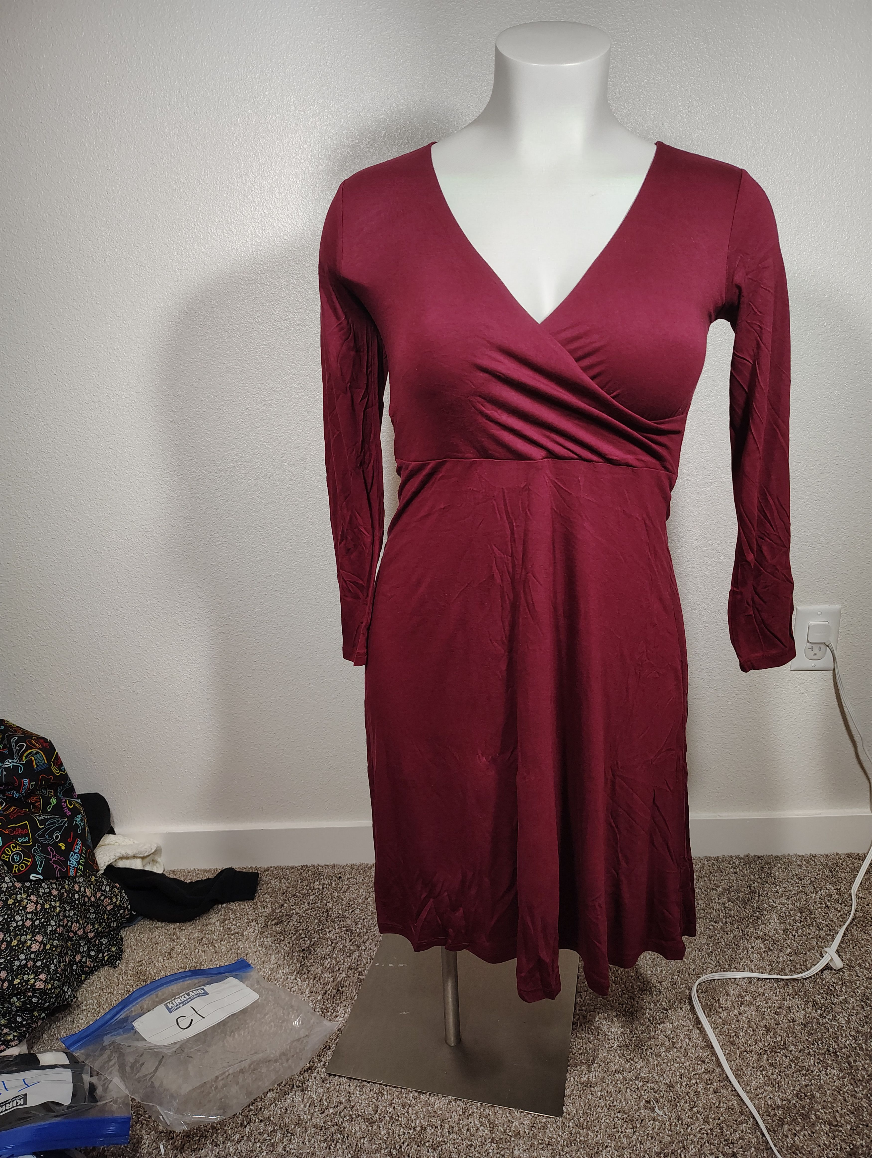 Old Navy Old Navy Long Sleeve A line Wrap Dress - Burgundy Size M Size M / US 6-8 / IT 42-44 - 1 Thumbnail