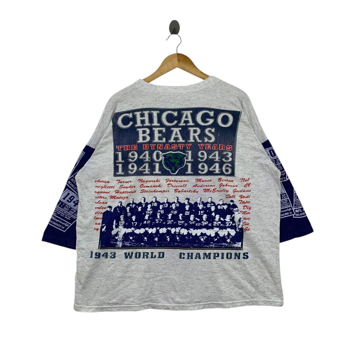 Vintage Vintage CHICAGO BEAR NFL Team The Dynasty Years 1943 T-Shirt Size US XXL / EU 58 / 5 - 5 Thumbnail