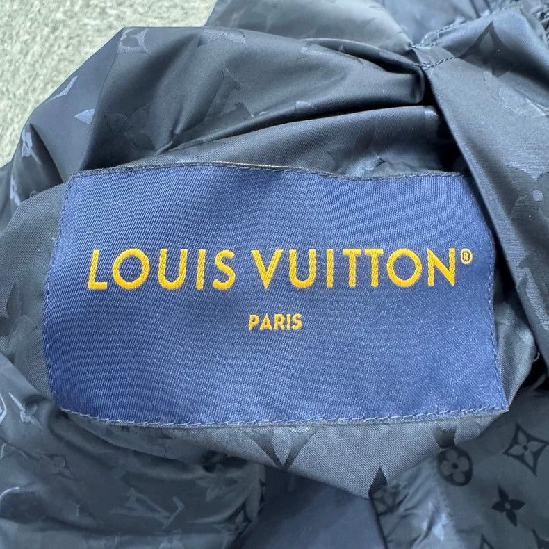 Louis Vuitton Louis Vuitton Full-print presbyopic reversible jacket Size US M / EU 48-50 / 2 - 3 Thumbnail