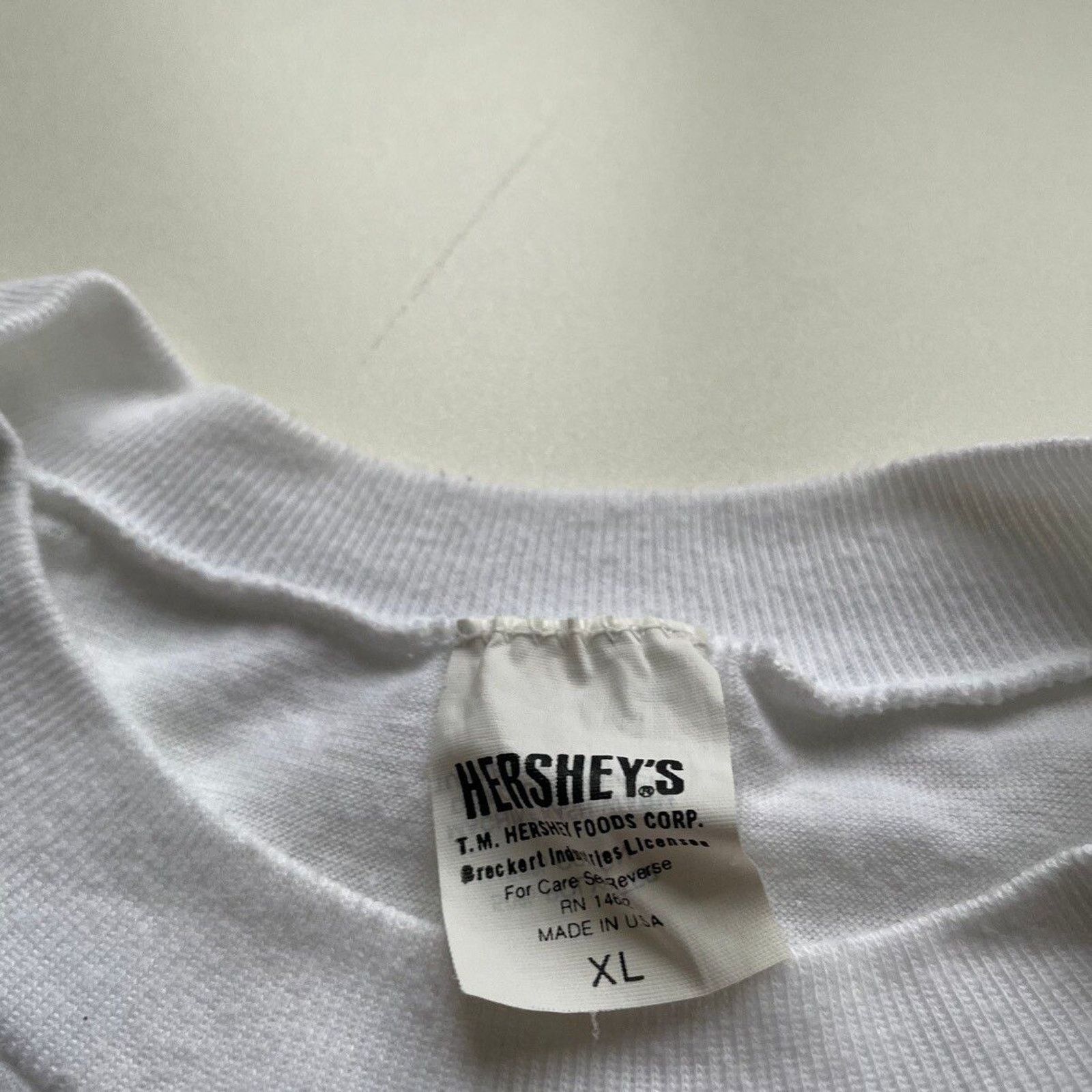 Vintage Vintage 90s Hershey’s Chocolate Promo Candy T Shirt XL Rare Size US L / EU 52-54 / 3 - 4 Thumbnail